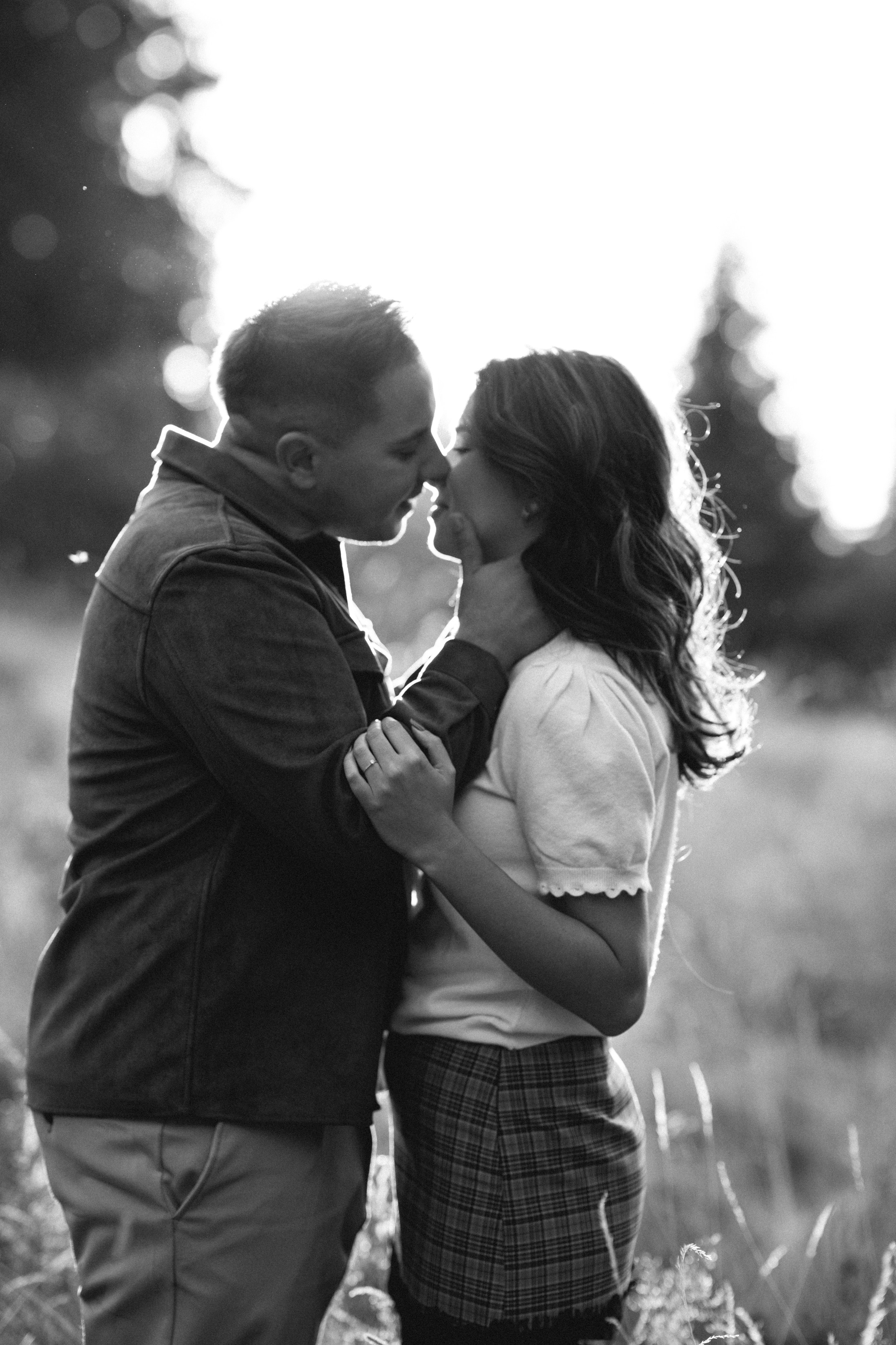 Denisa&Casian’s Save the Date Photo Session. Minimalistart