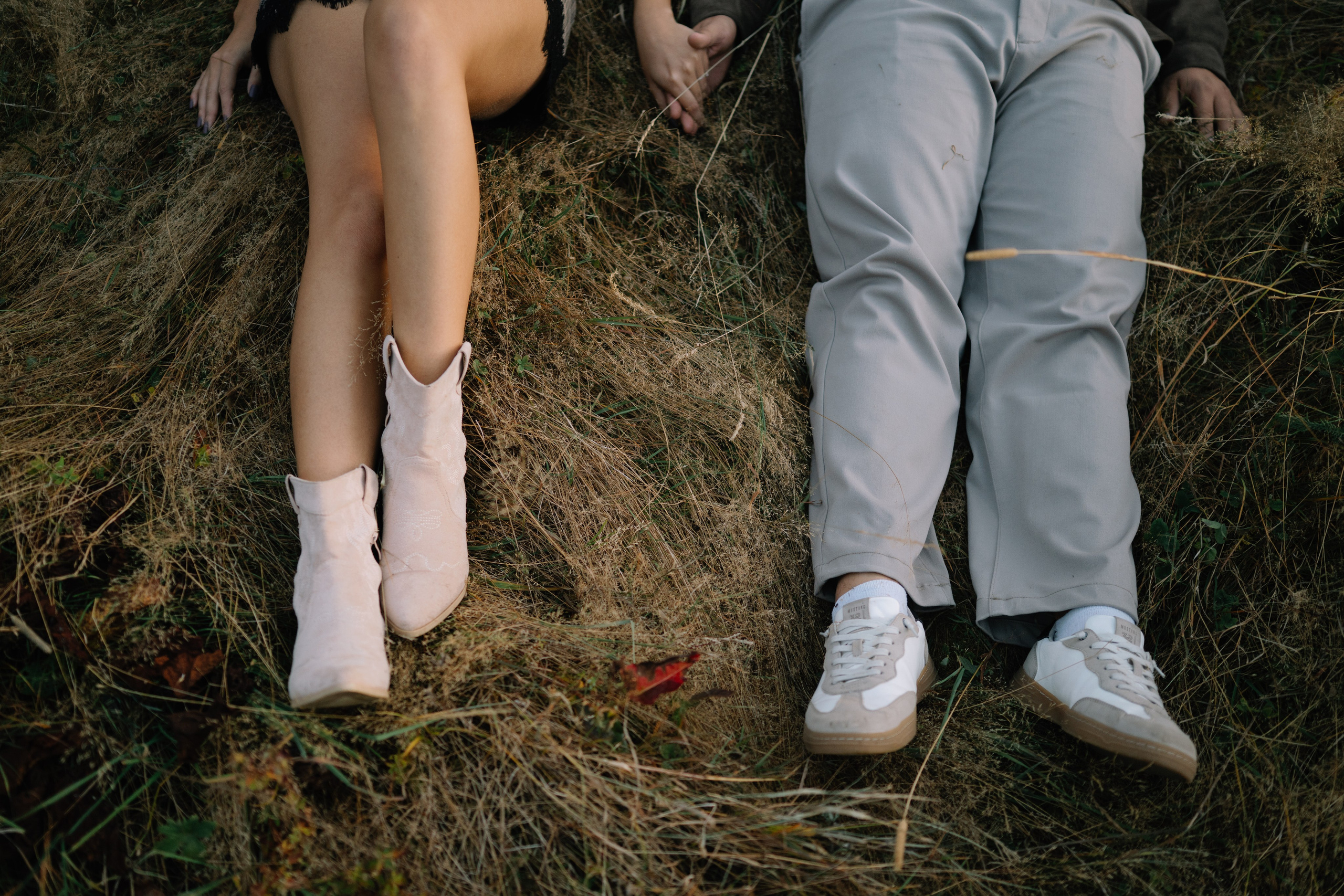 Denisa&Casian’s Save the Date Photo Session. Minimalistart