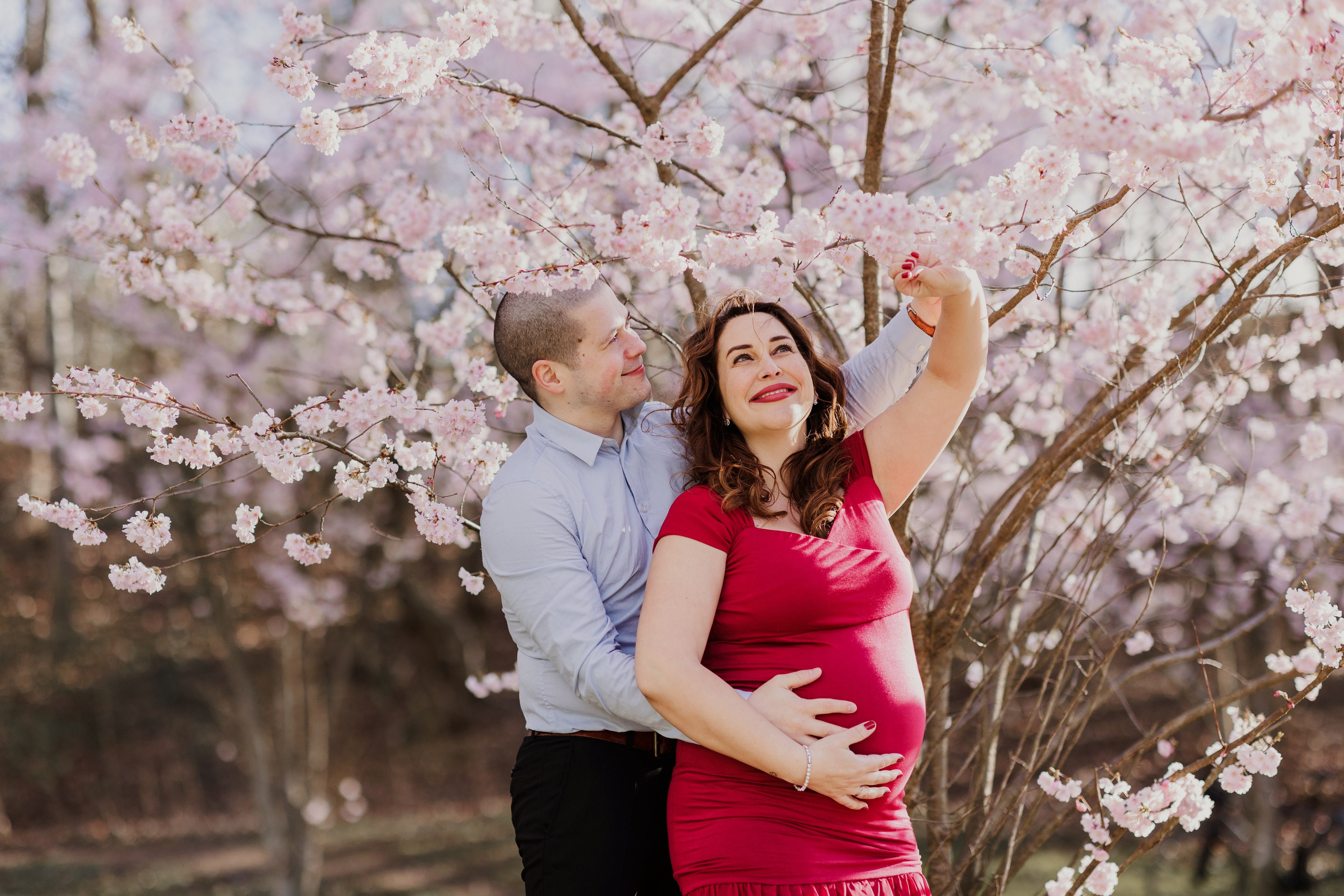 Belly Shooting im  Olympia Park. Family Fotografer in München und Umgebung