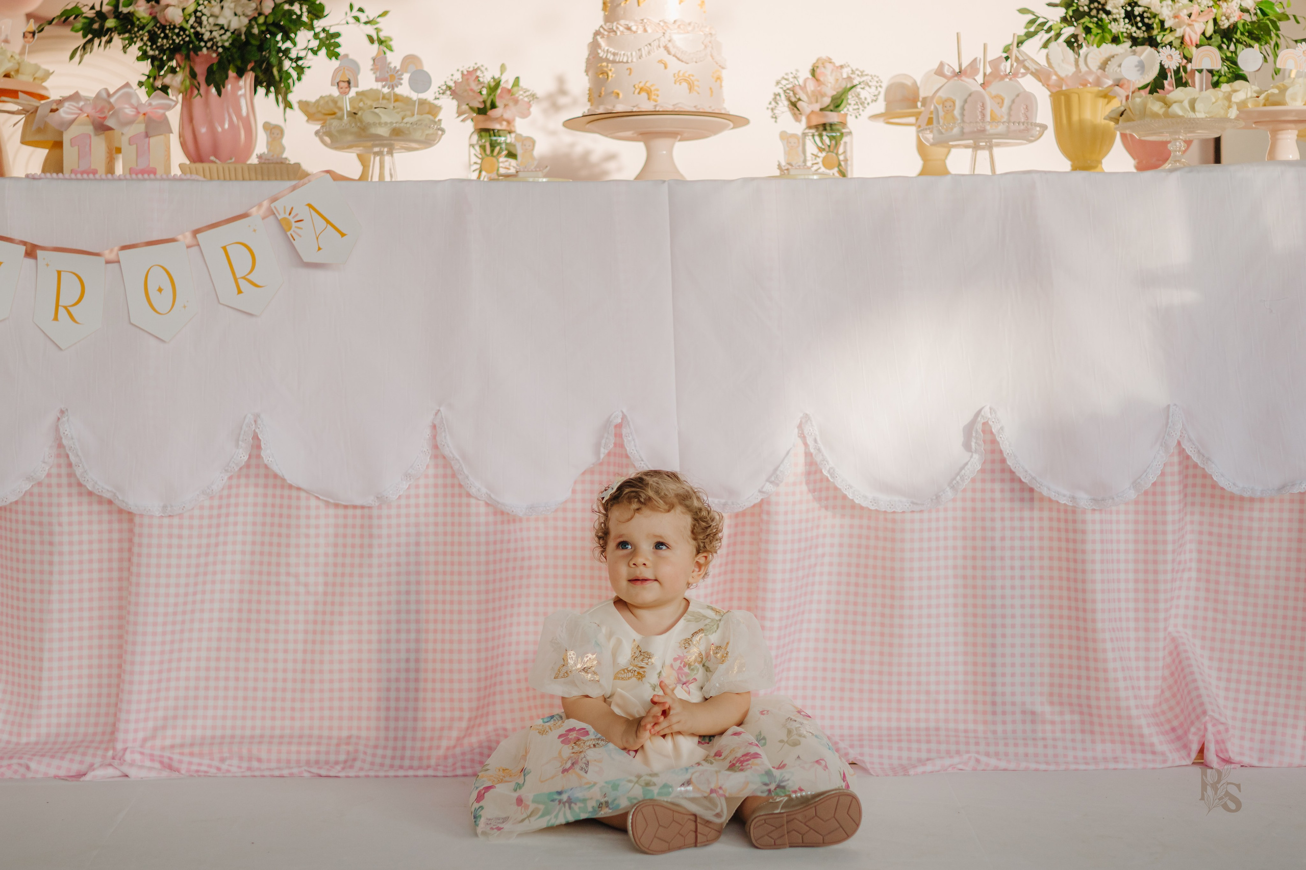 Aurora — 1 ano. Fotógrafo Richard Silvestre — Casamentos na Bahia