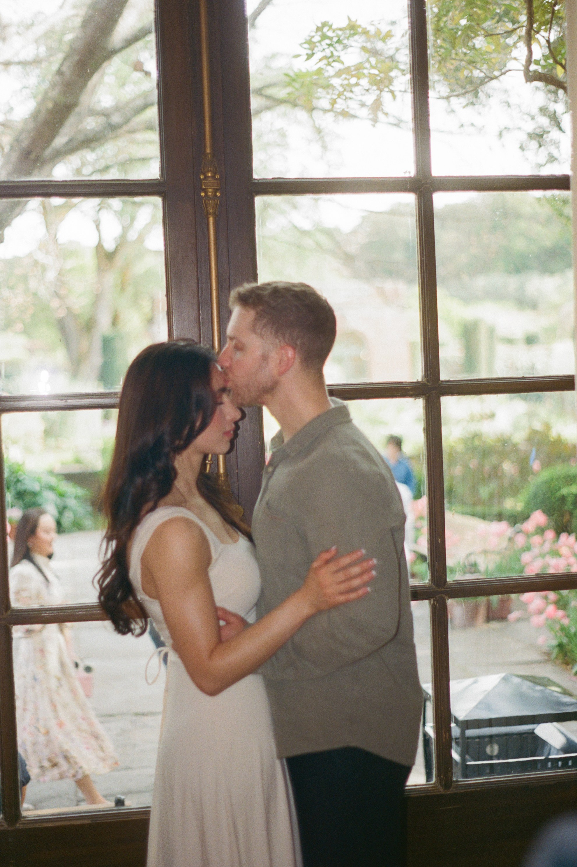 Engagement at Filoli Historic House & World-Class Garden. Wedding Photography & Videography Team in California, Los Angeles, San Francisco, San Diego and Travel