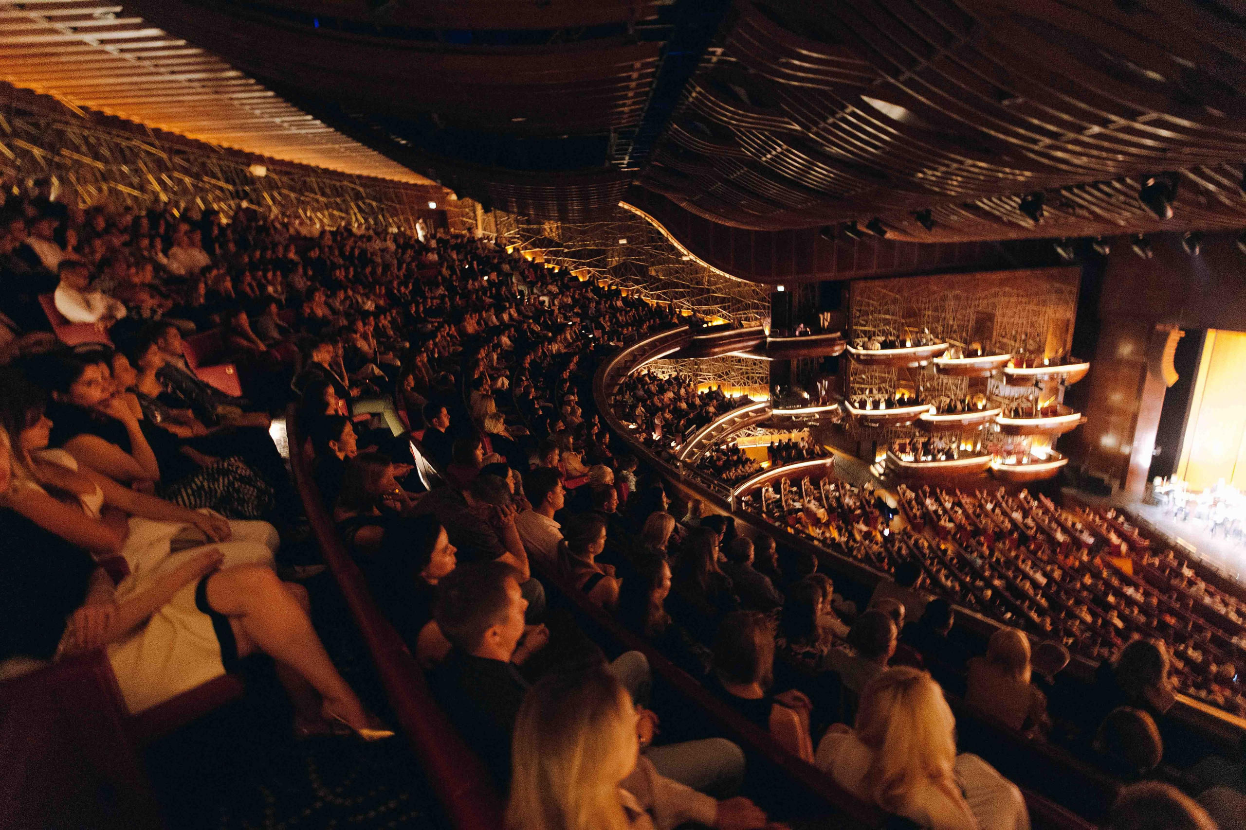 DUBAI OPERA. Wedding&Event photographer Ismail Rzayev in Baku
