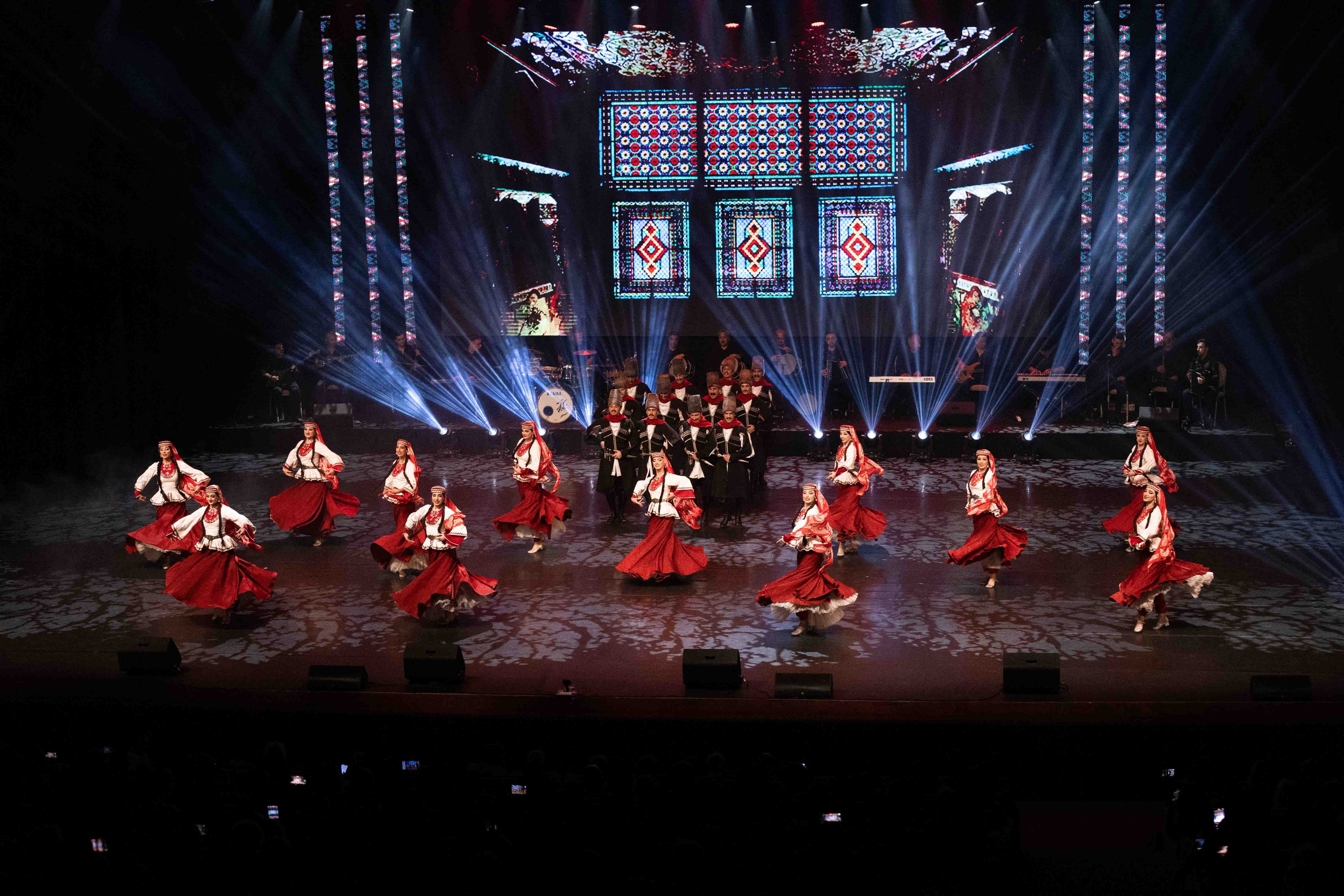 STATE DANCE ENSEMBLE. Wedding&Event photographer Ismail Rzayev in Baku