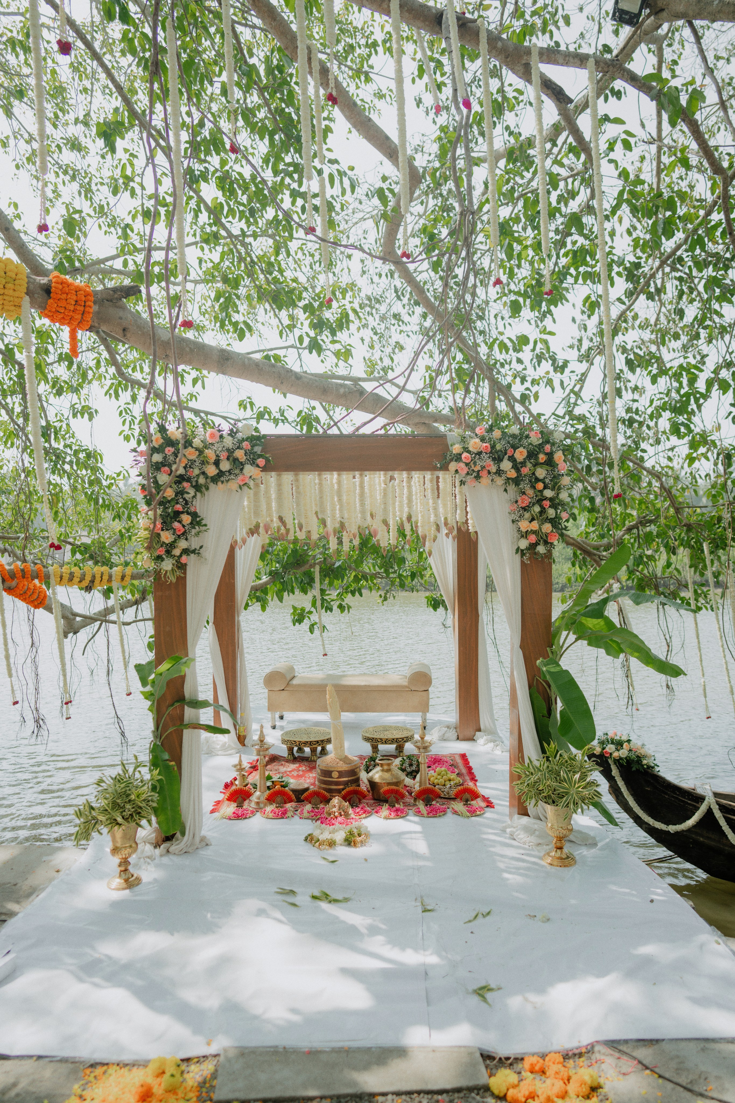 INTIMATE WEDDING. SPOTLIGHTWEDDINGS.IN