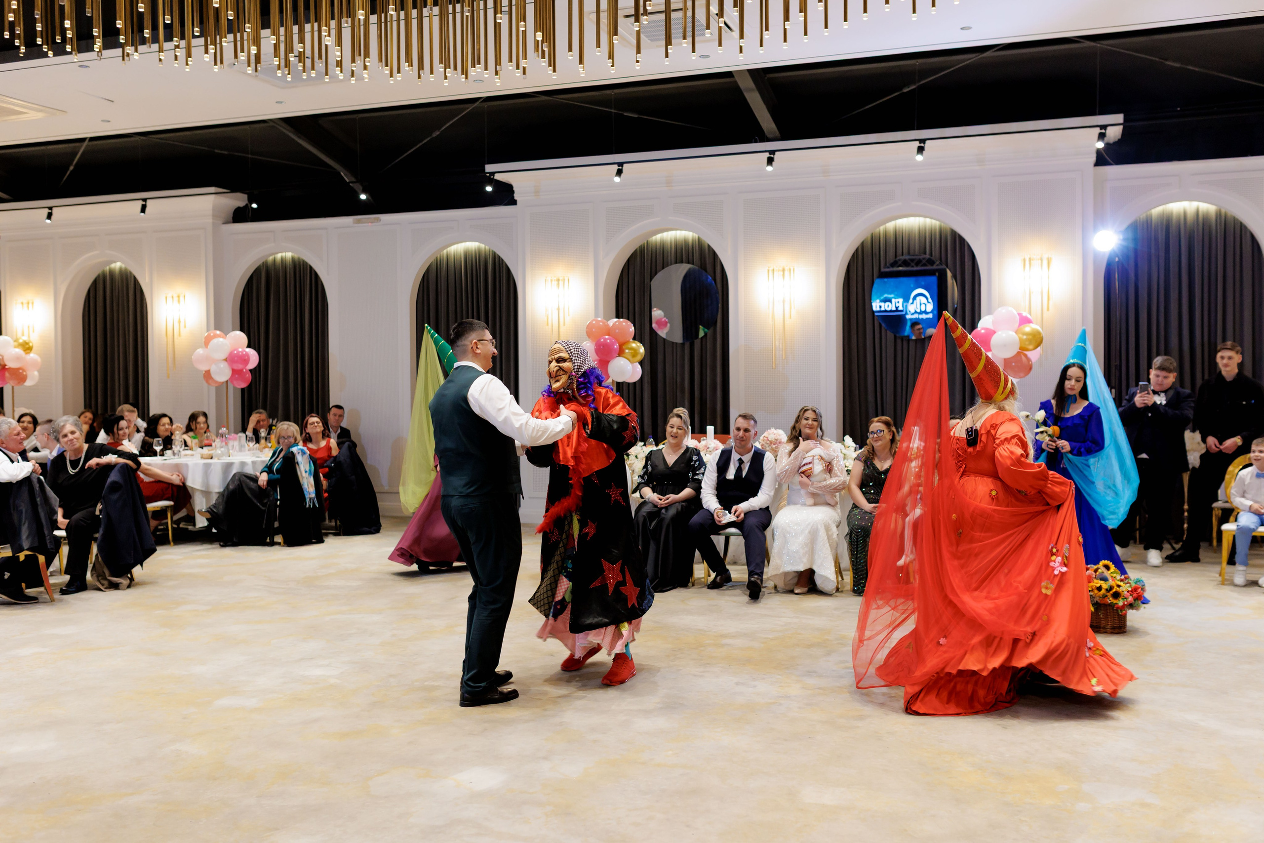 Povestea voastră, regizată de noi |Cristi Turculet Videograf Nuntă Suceava | wedding highlight. Servicii foto-video profesionale, pentru momente de neuitat