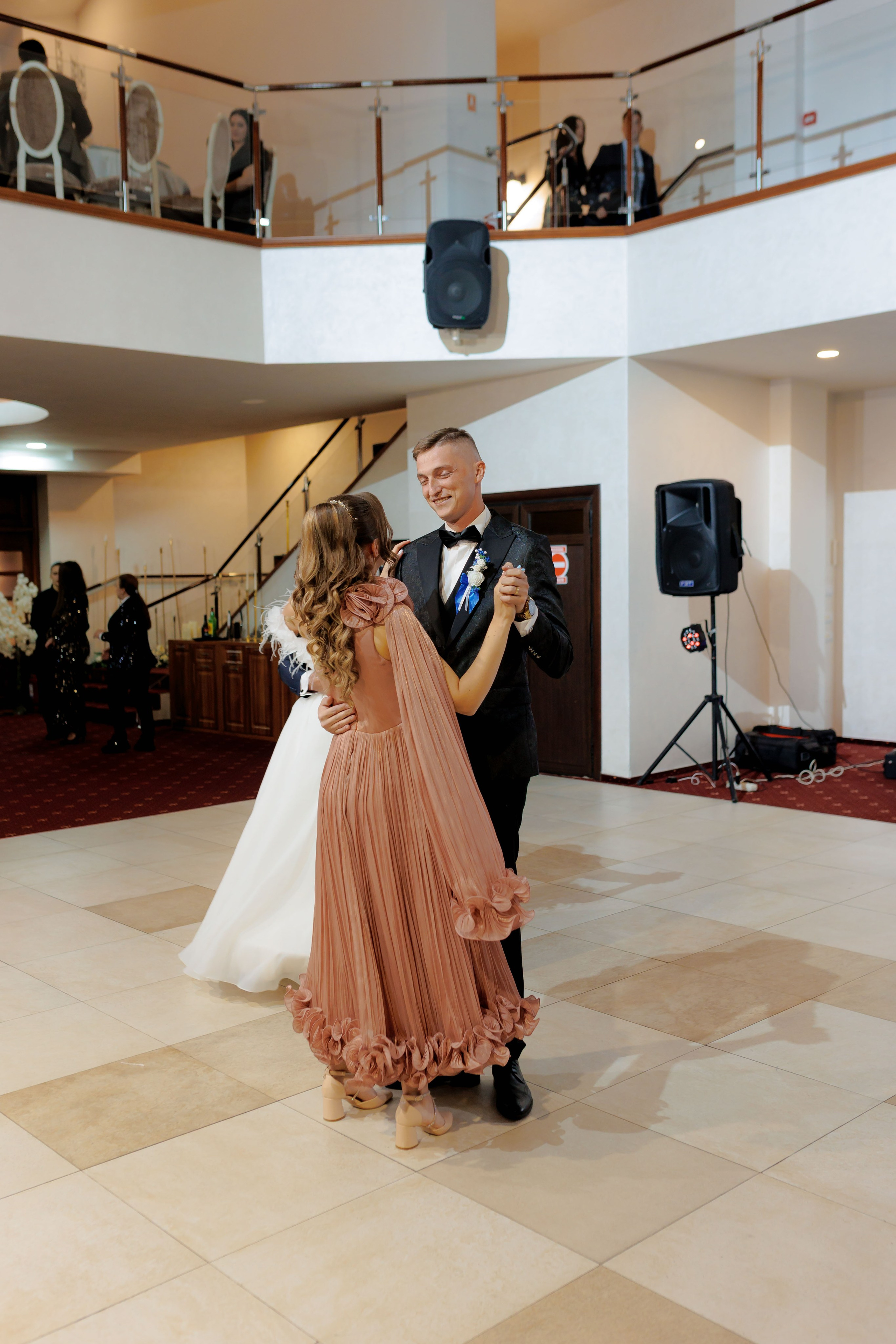 Loredana & Emilian – Ziua Nunții | Videografie - fotografie Botez Suceava, Iași, Botoșani. Servicii foto-video profesionale, pentru momente de neuitat