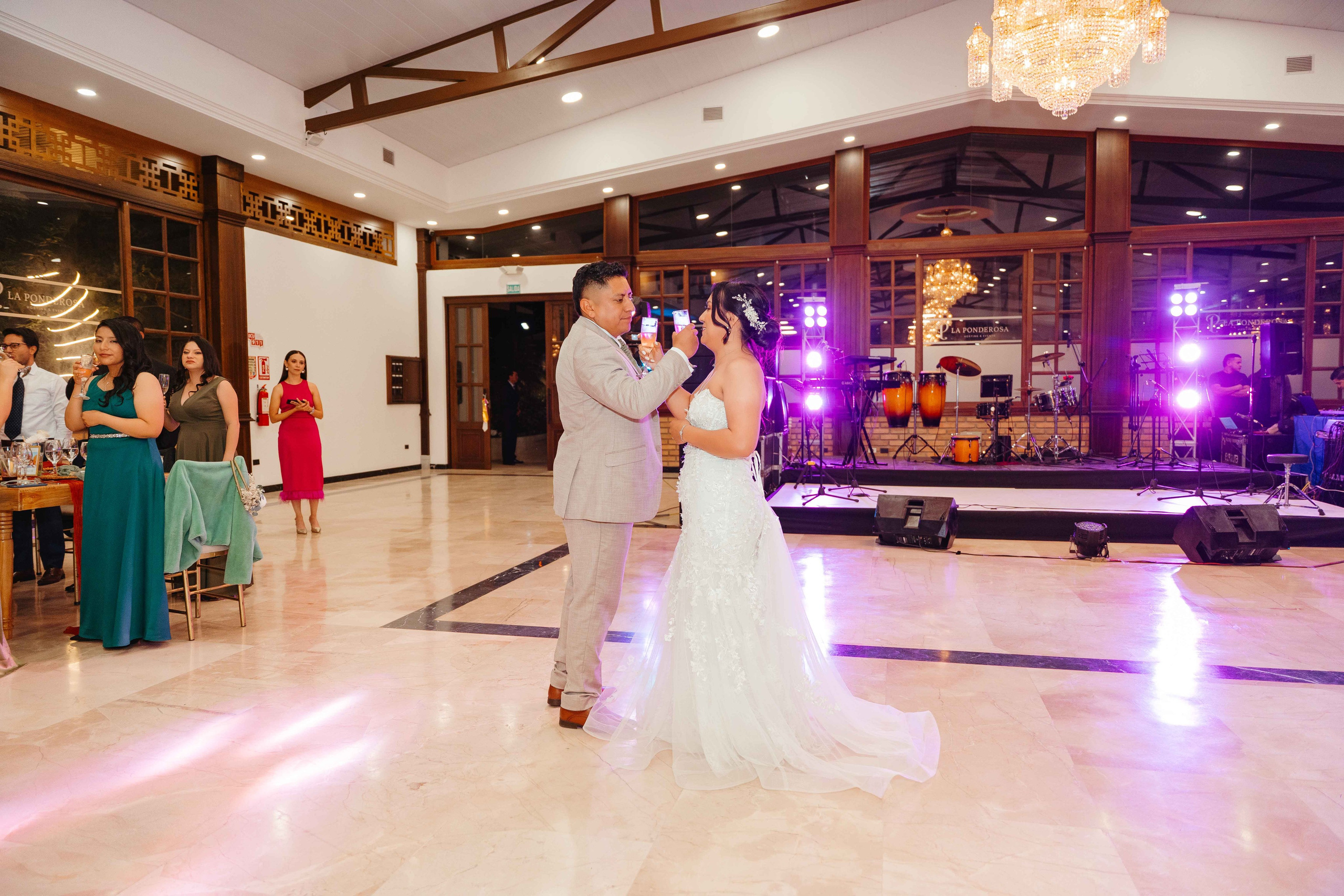 Karol y Jairon. Fotógrafo de bodas en Loja Ecuador | Piero Alvarez PH