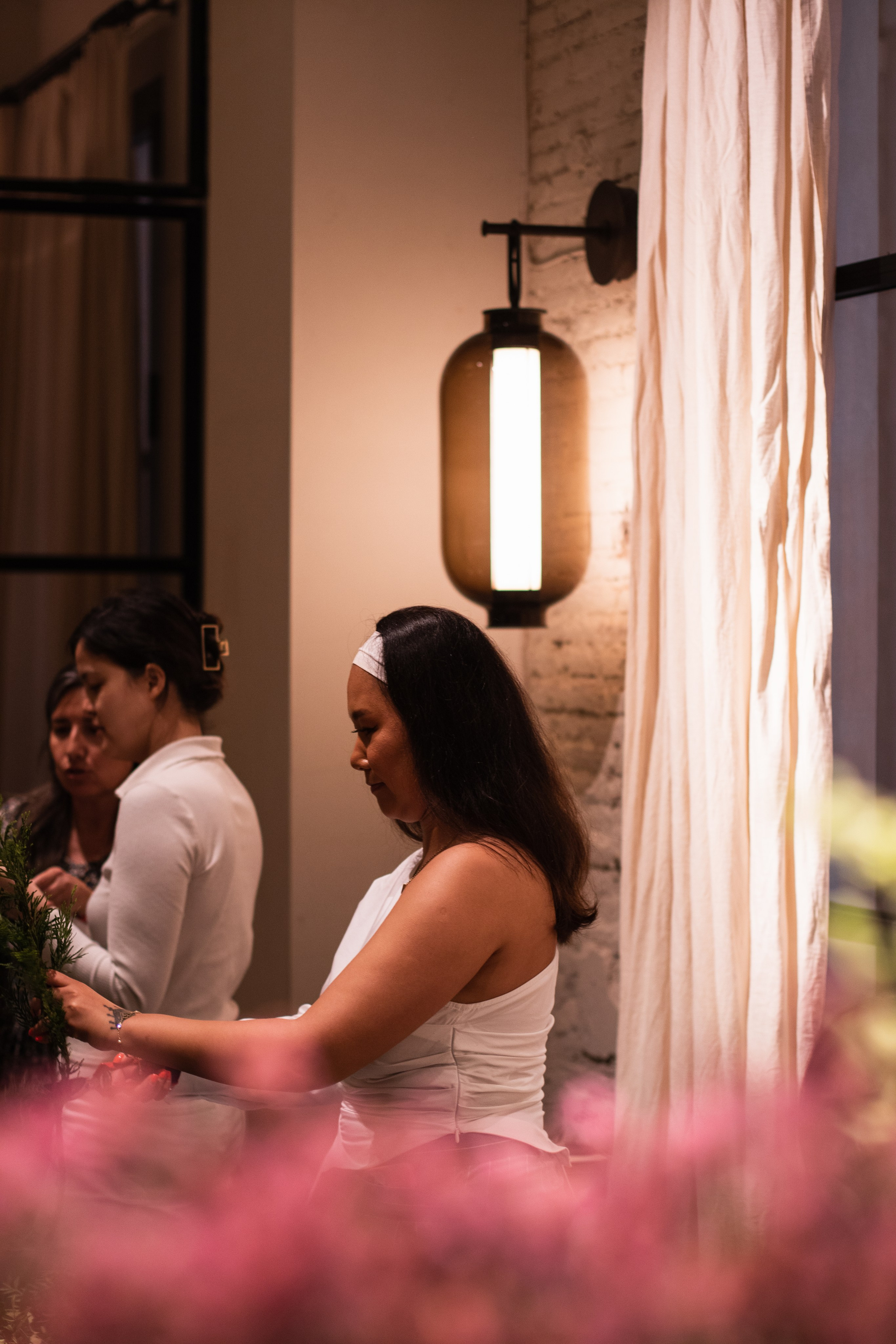 Flower masterclass by “Cheers”, Barcelona. Alexandra Uzianova — photo and video content in Barcelona