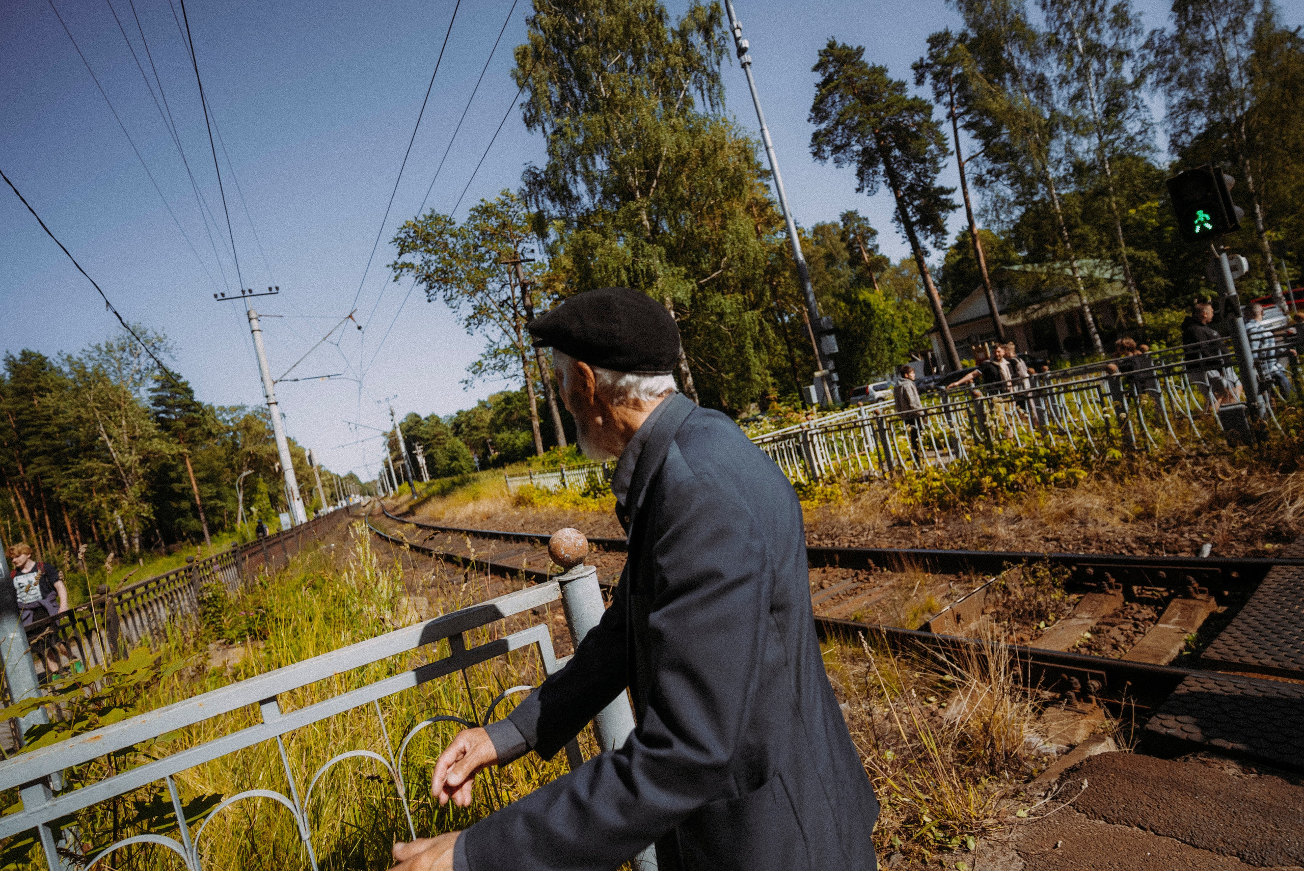 2025. Стрит-фотография, полная абсурда, идиотизма и красоты