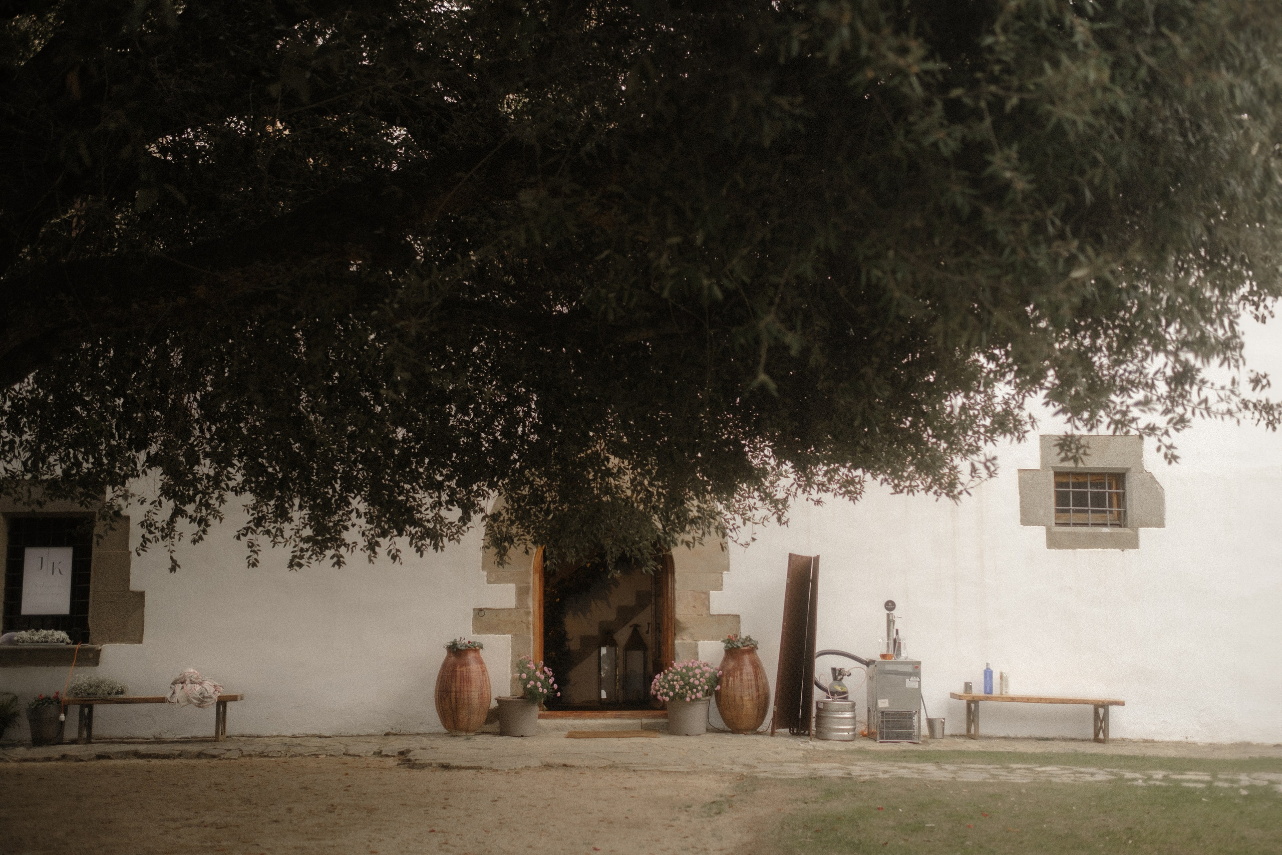 Katarzyna & Jan. Masia Santa Monica. Paola wedding photographer / videographer in Barcelona