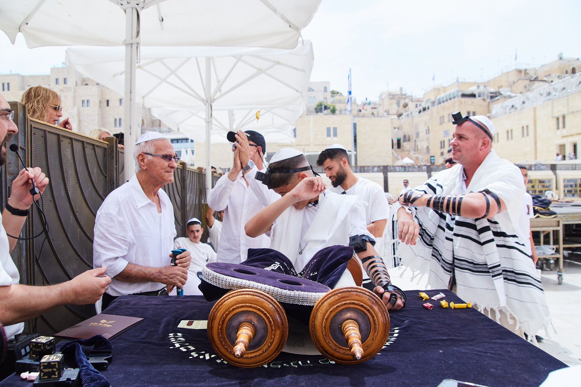 Бар-мицва на Котеле 2. Портретный и репортажный фотограф в Израиле Рома Бирман