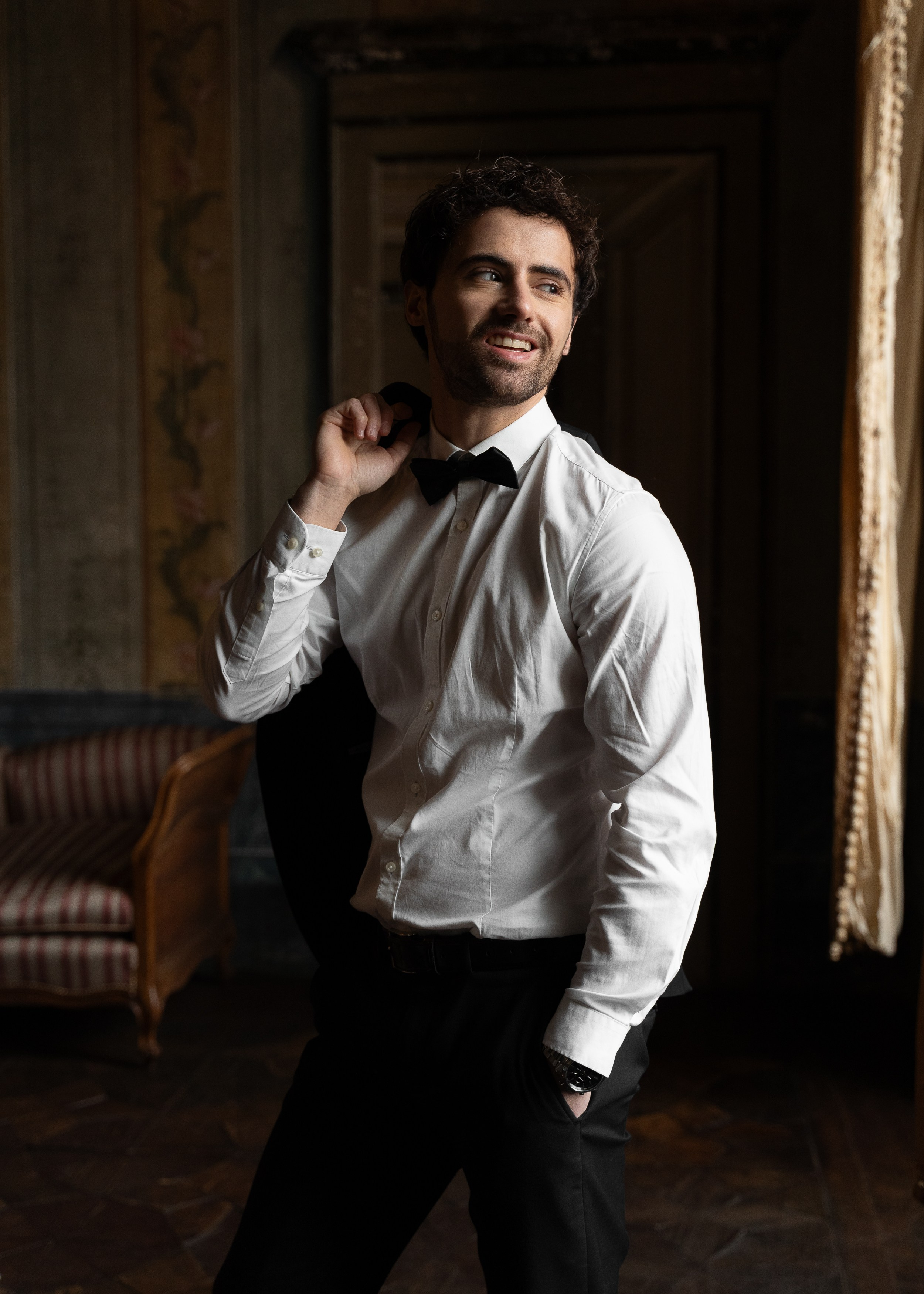 Intimate wedding in Milan. Proposal Photographer in Lake Como