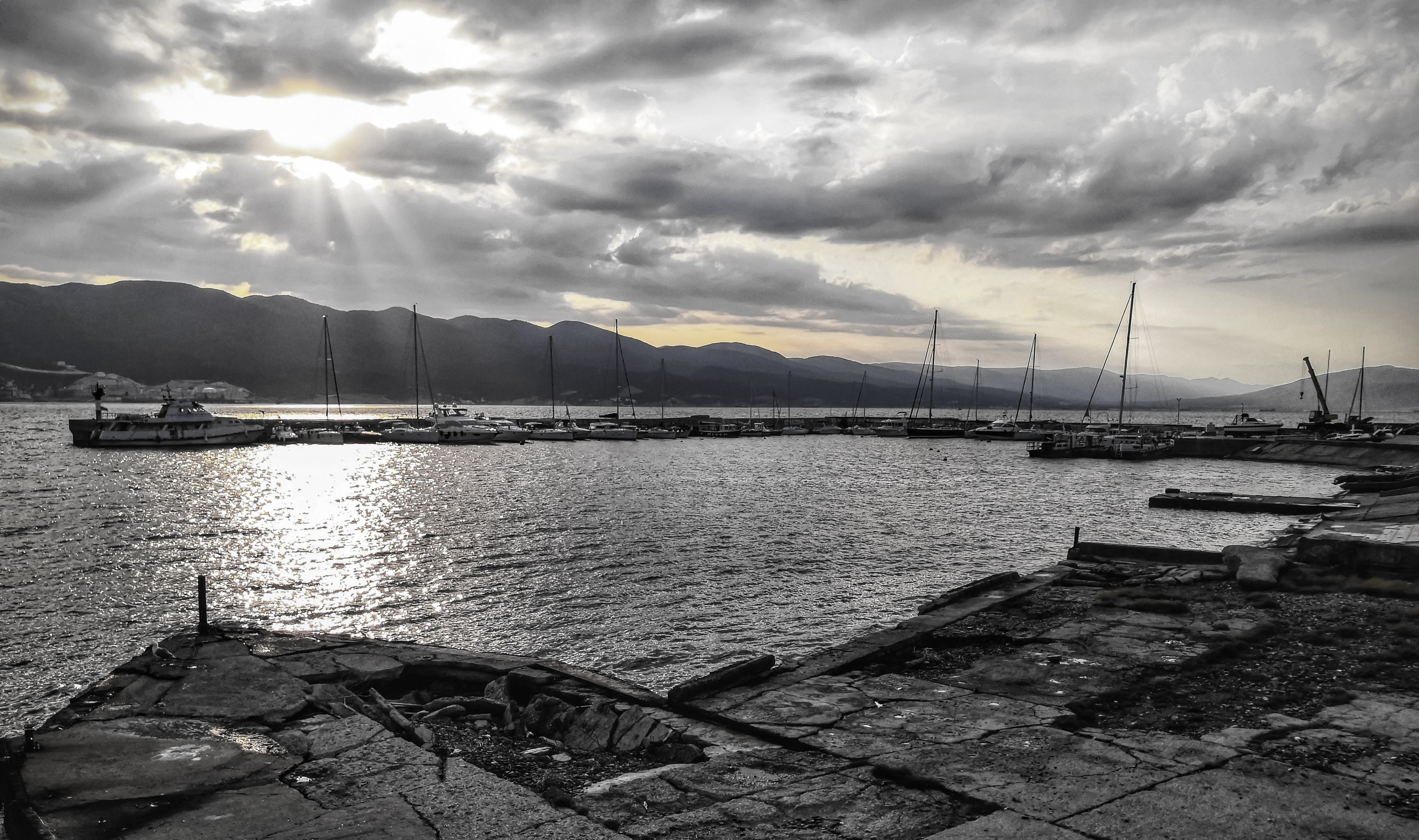 Novorossiysk in pictures of travel photographer. Victoria Fedoseenko. Photographer from Serbia