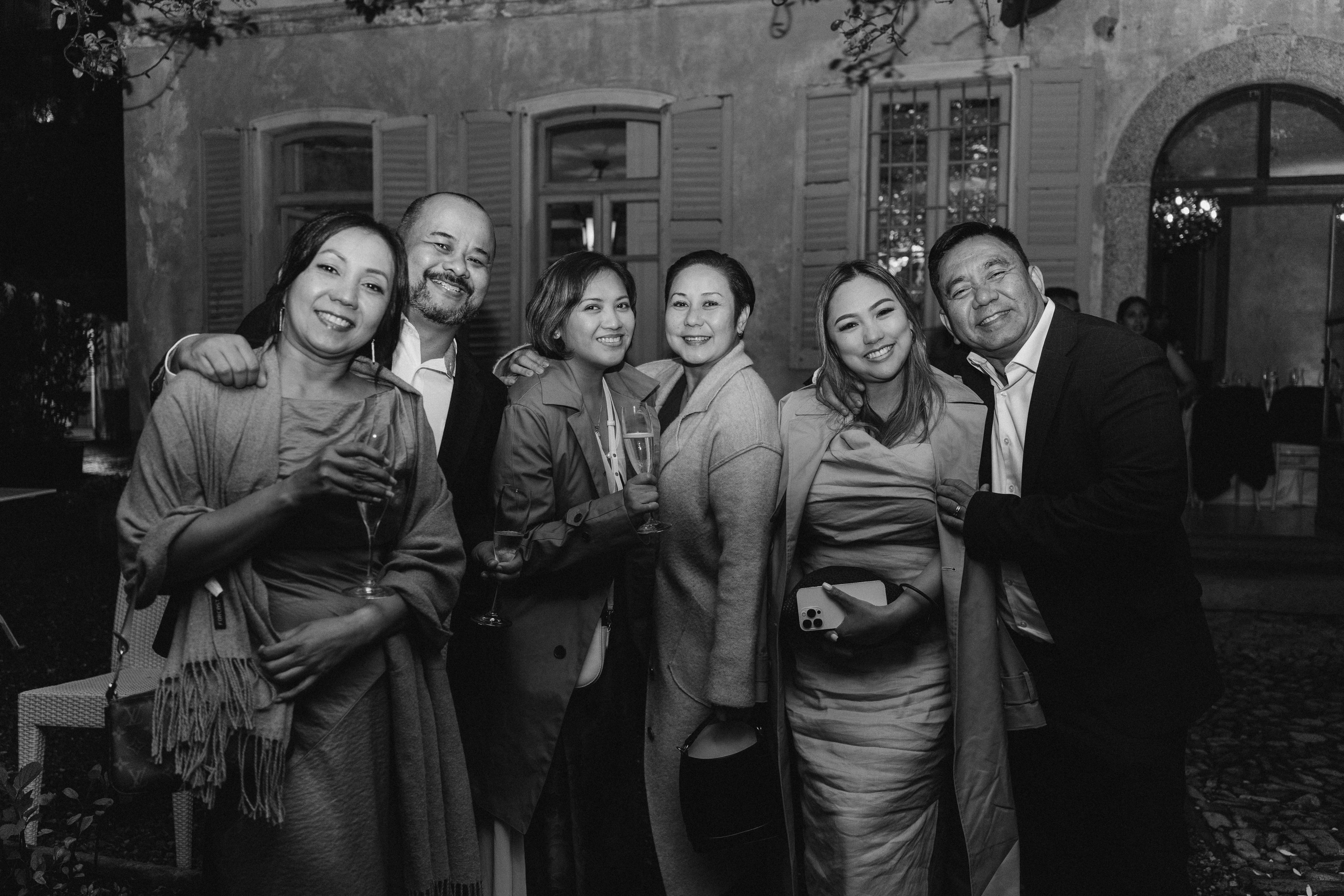 BEATRICE AND RAFAELE_LAKE COMO_Villa Regina Teodolinda. PHOTOGRAPHER IN ITALY