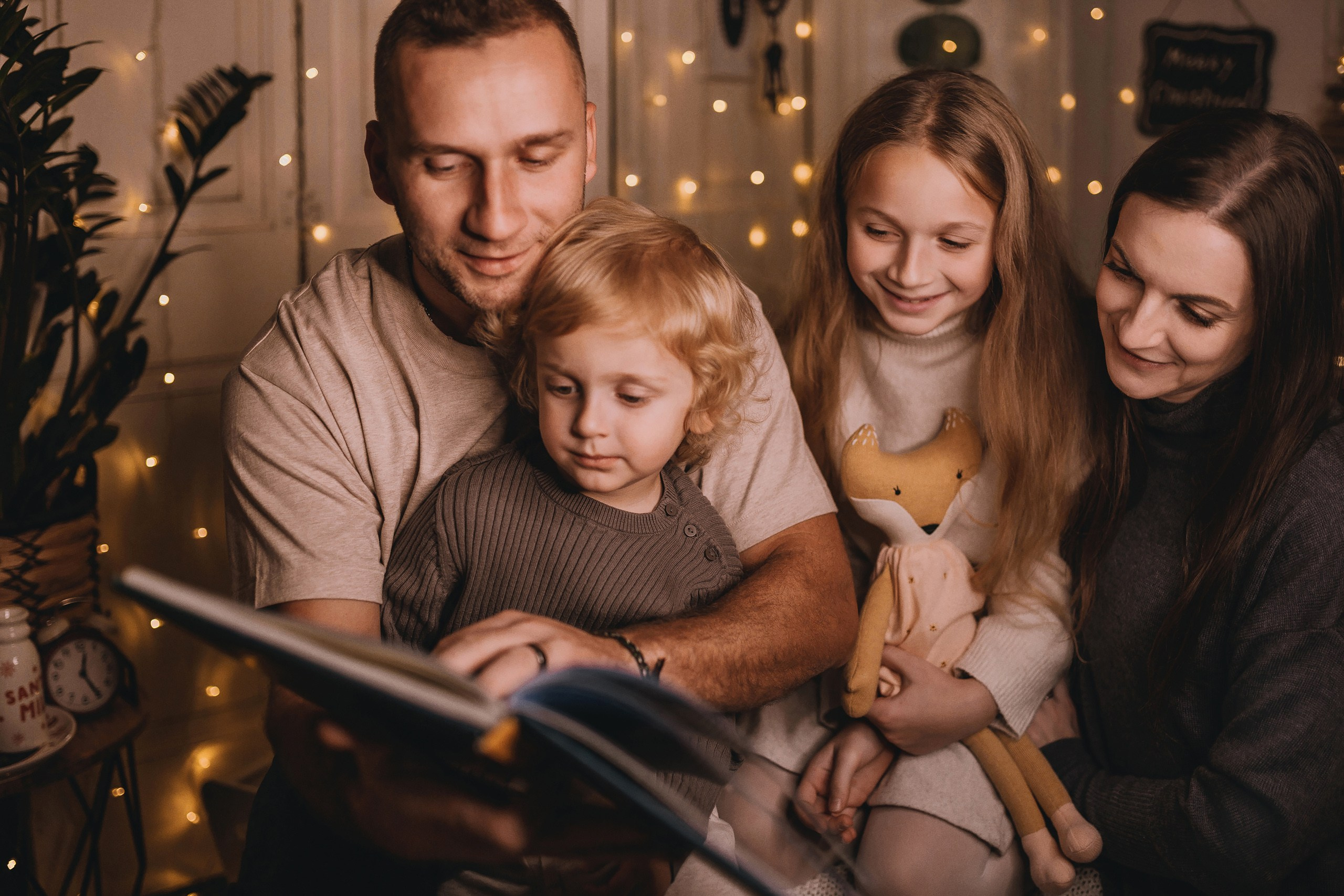 11.15.2025 Christmas Photoshoot. Wedding family event photographer in Chicago Nick Yushevich