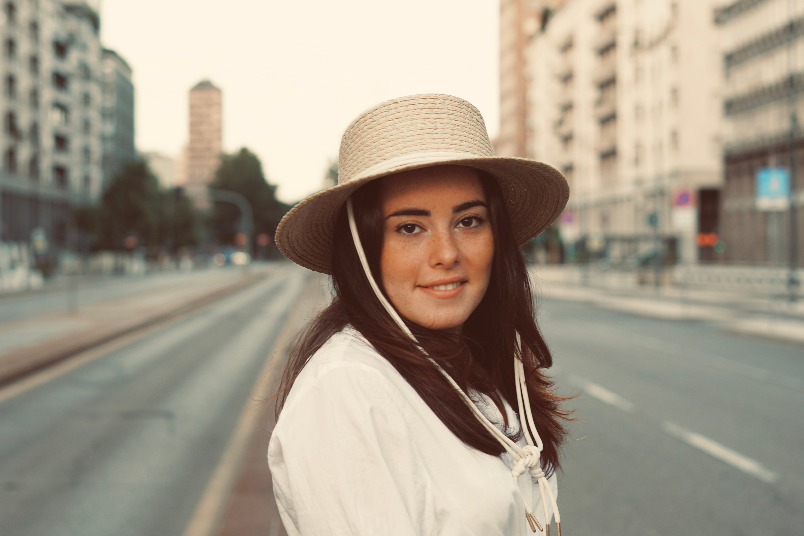 Milano all’alba. Albina Sokhova | Fotografa in Italia: Ritratti, Famiglie, Matrimoni e Branding