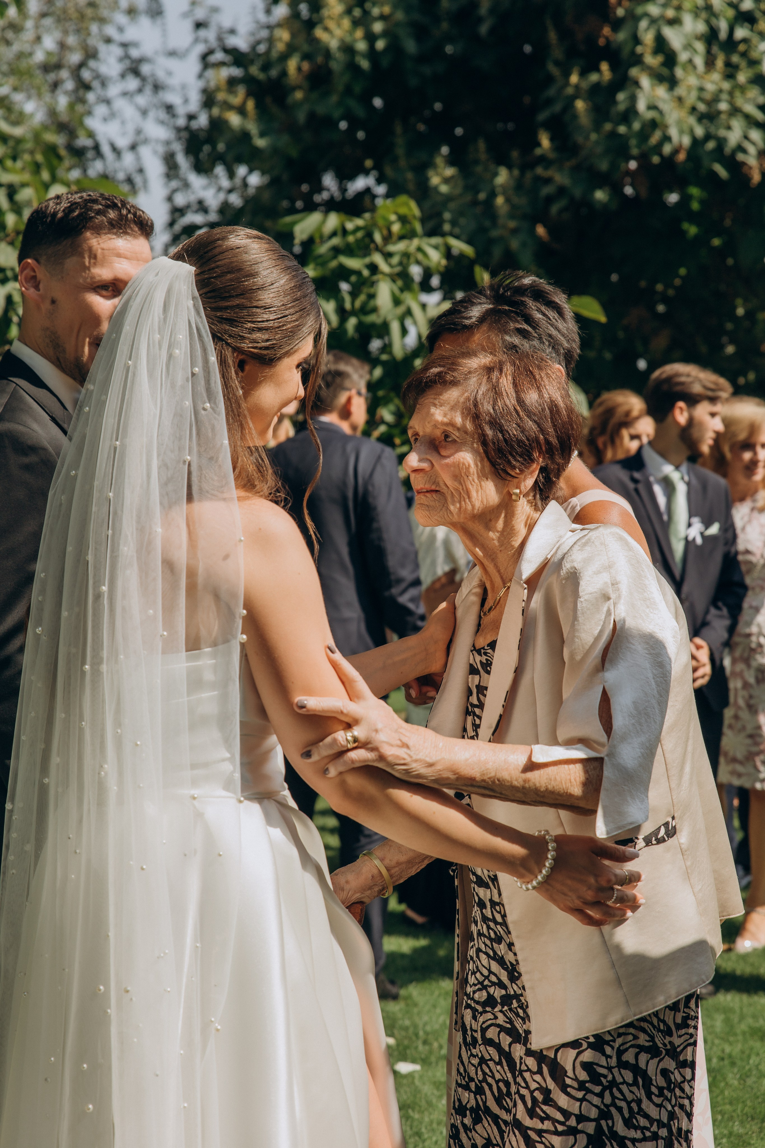 Wedding moments at Na Kmine