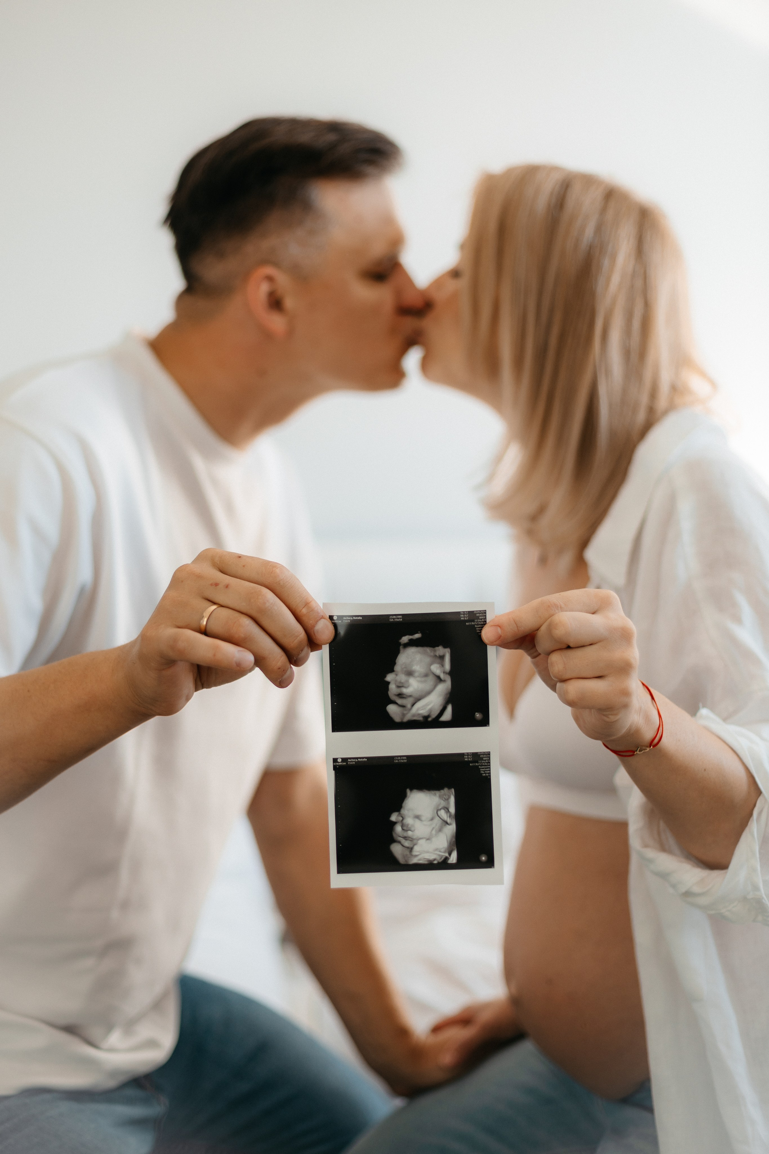 Pełna emocji fotografia sesja ciążowa lifestyle | Natalia Malinowska Fotografia | Augustów Warszawa. Natalia Malinowska Fotografia | Fotograf ślubny i rodzinny Augustów Warszawa