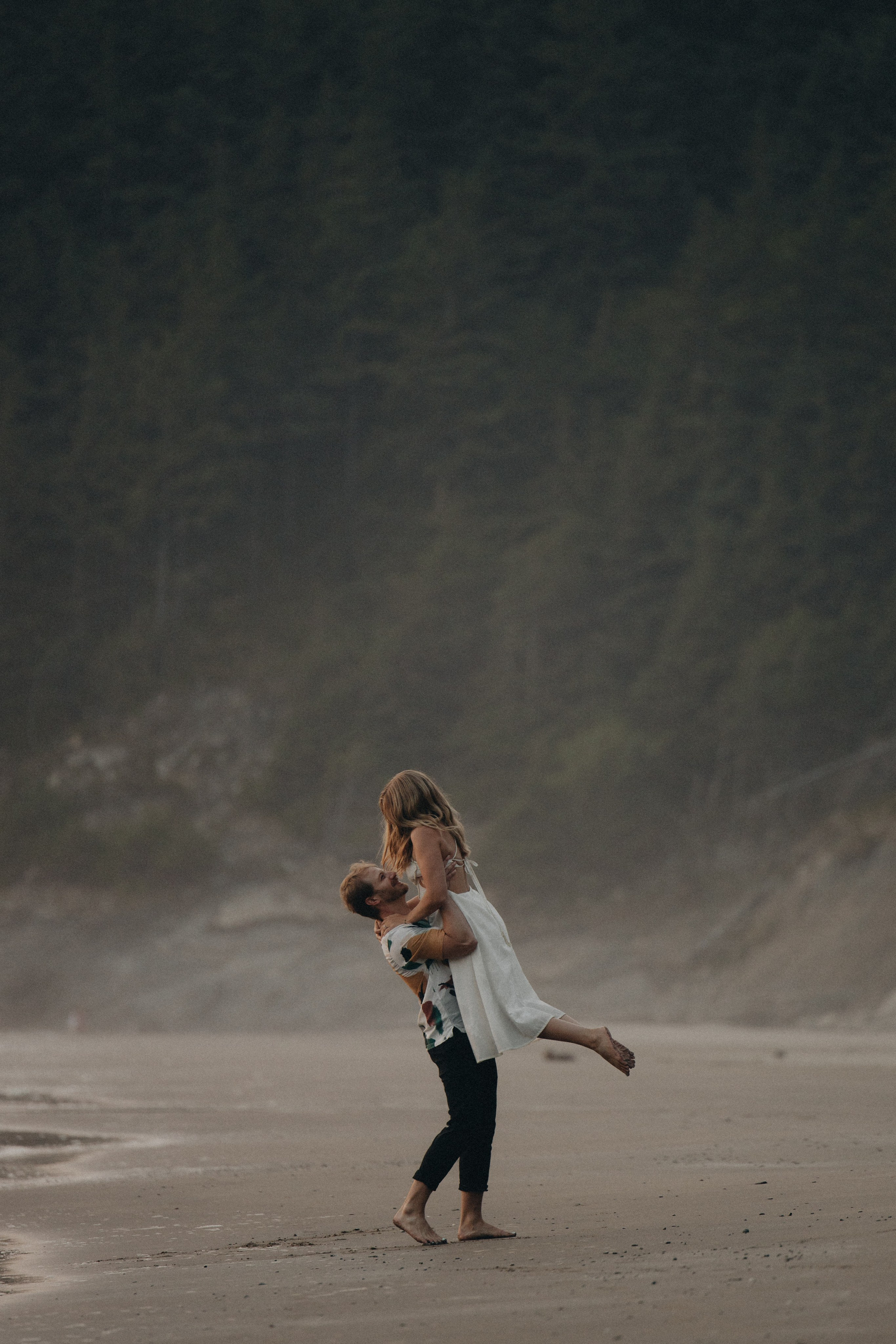 Engagement Photography at Cannon Beach | Jessie & Isaac's Session by Georgy Shishkin | Capturing Moments in Portland, Seattle, Bend & Oregon. Capturing Love in the Heart of the Pacific Northwes