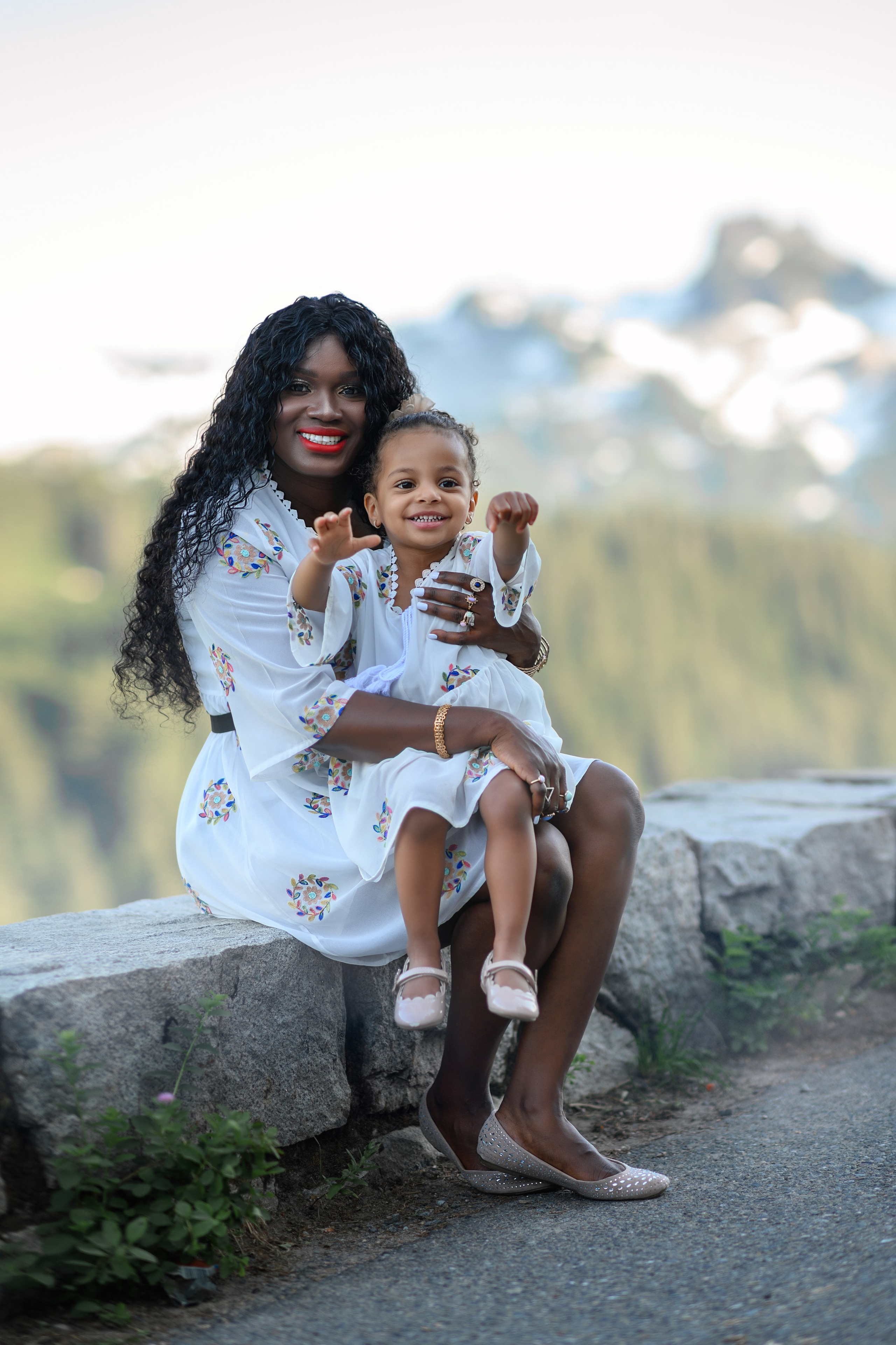 Carline and her family. Wedding & family photography in Seattle area. Helen Michelle photographer