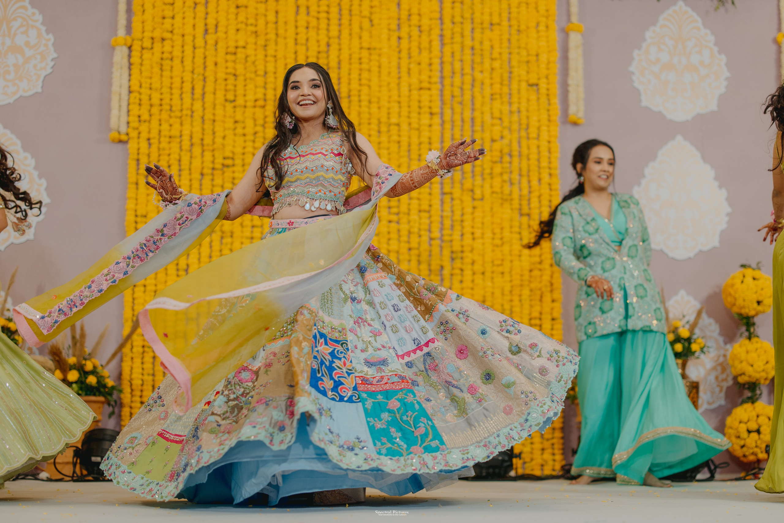 #ADIकीAESHहै