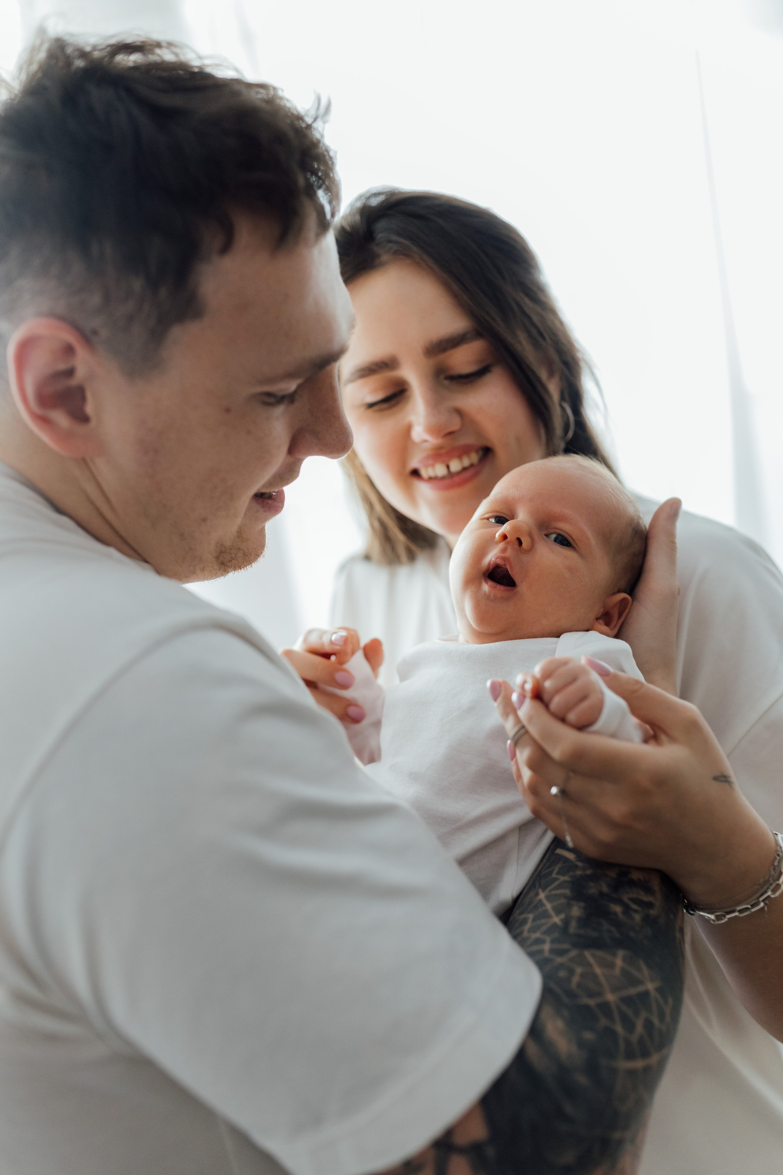 Newborn Home Photo Session. Maternity, newborn photographer in the Bay Area|Iryna Rakivnenko