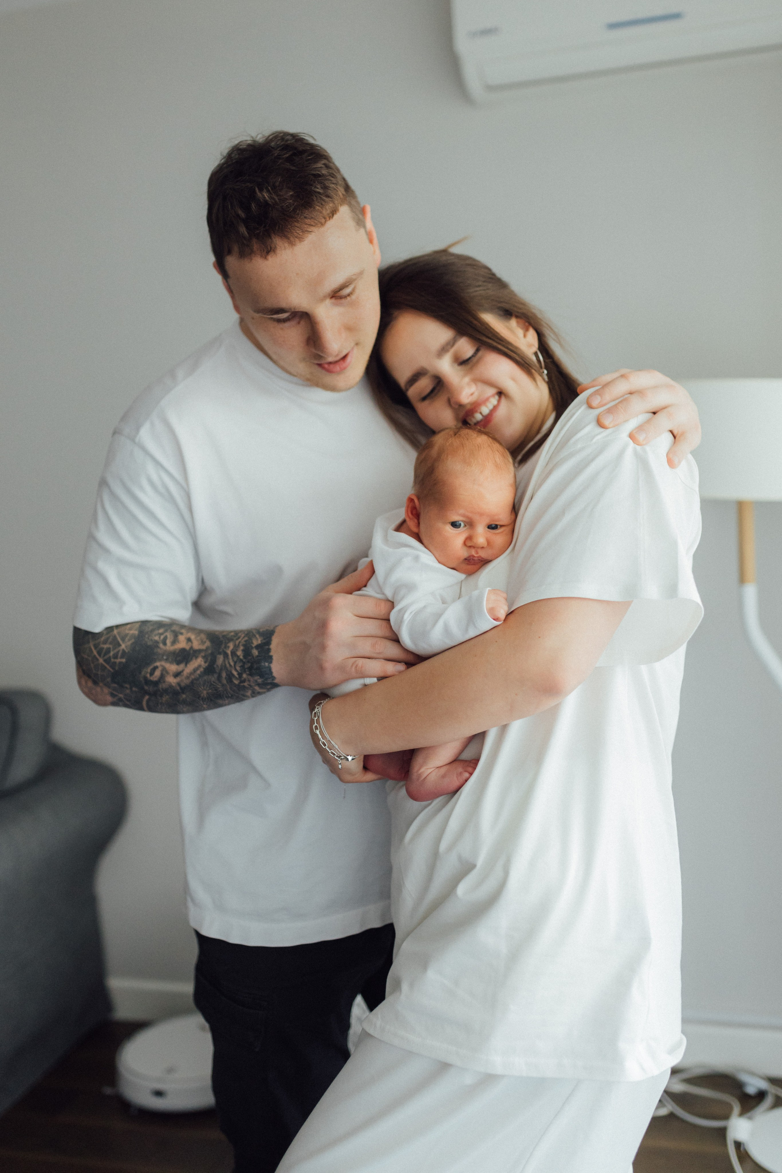 Newborn Home Photo Session. Maternity, newborn photographer in the Bay Area|Iryna Rakivnenko