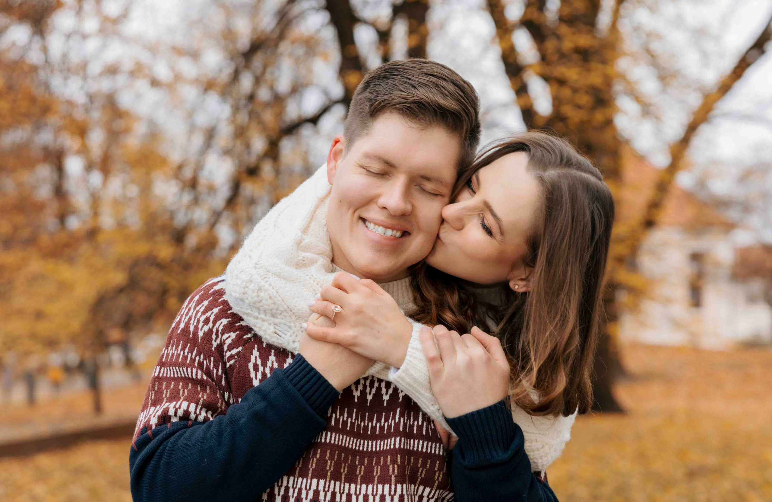 Jauki Kalėdinė fotosesija Vilniuje: studijoje, namų šilumoje, gamtoje ar mieste. Framed by Evelina | Vestuvių fotografė