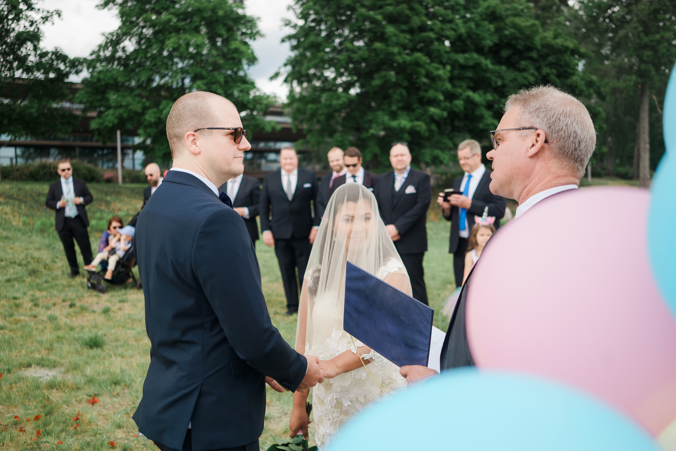 Dokumentaarinen hääkuvaus Långvik, kirkkonummi, Helsinki