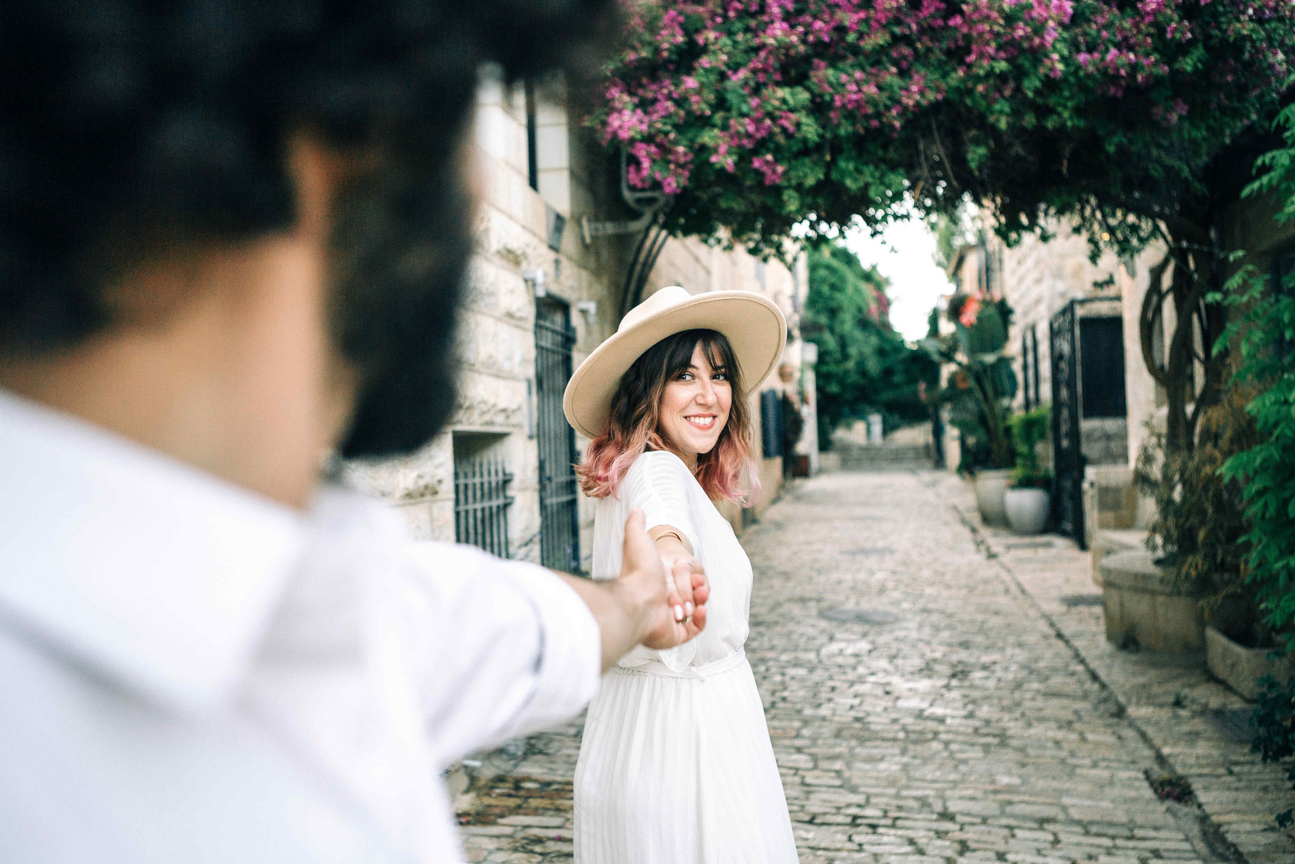 WINE AND LOVERS. PHOTOGRAPHER IN ISRAEL