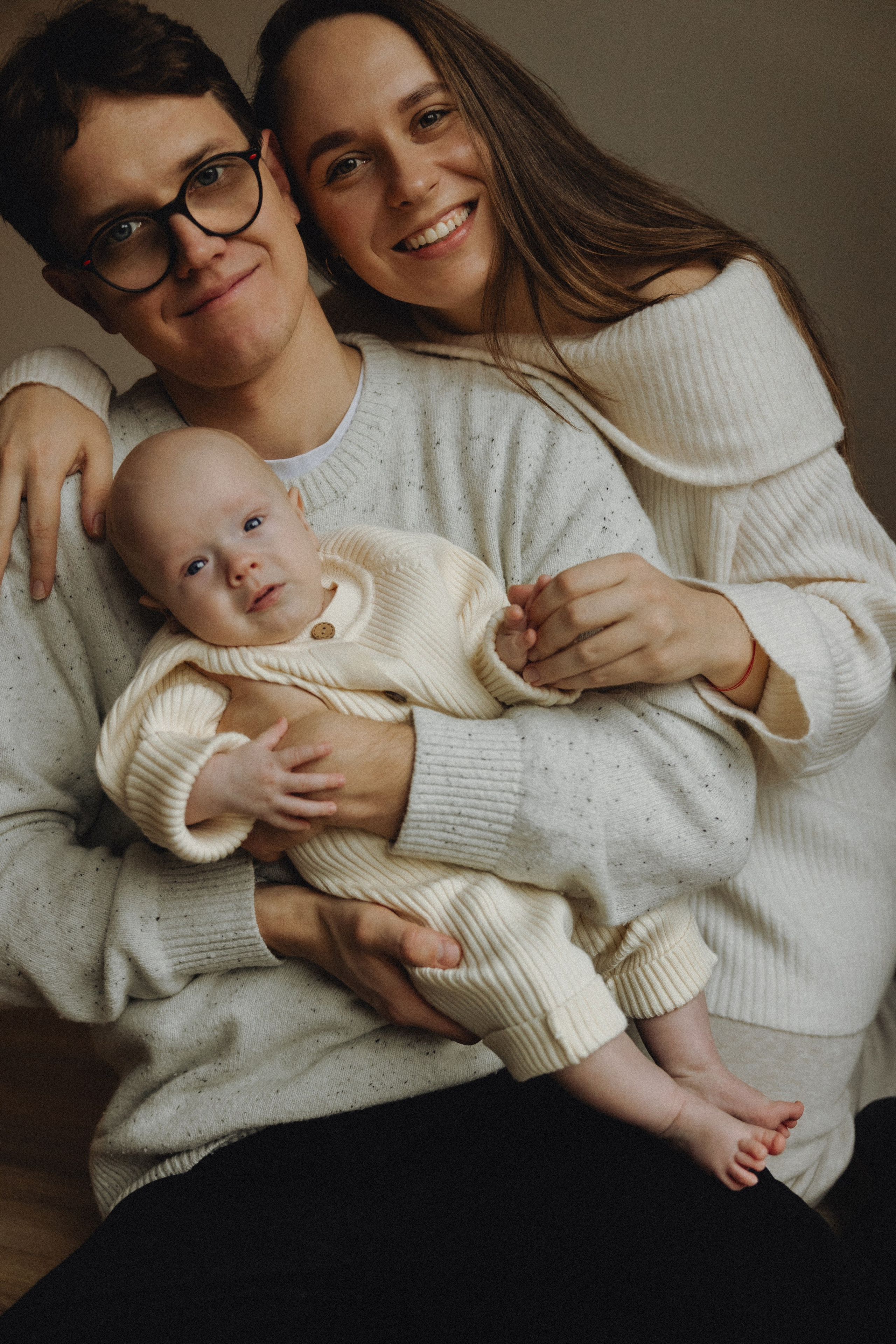 Naujagimio fotosesija namuose | 2025. Vestuvių ir šeimų fotografė Lena Bondarenko / belove photo