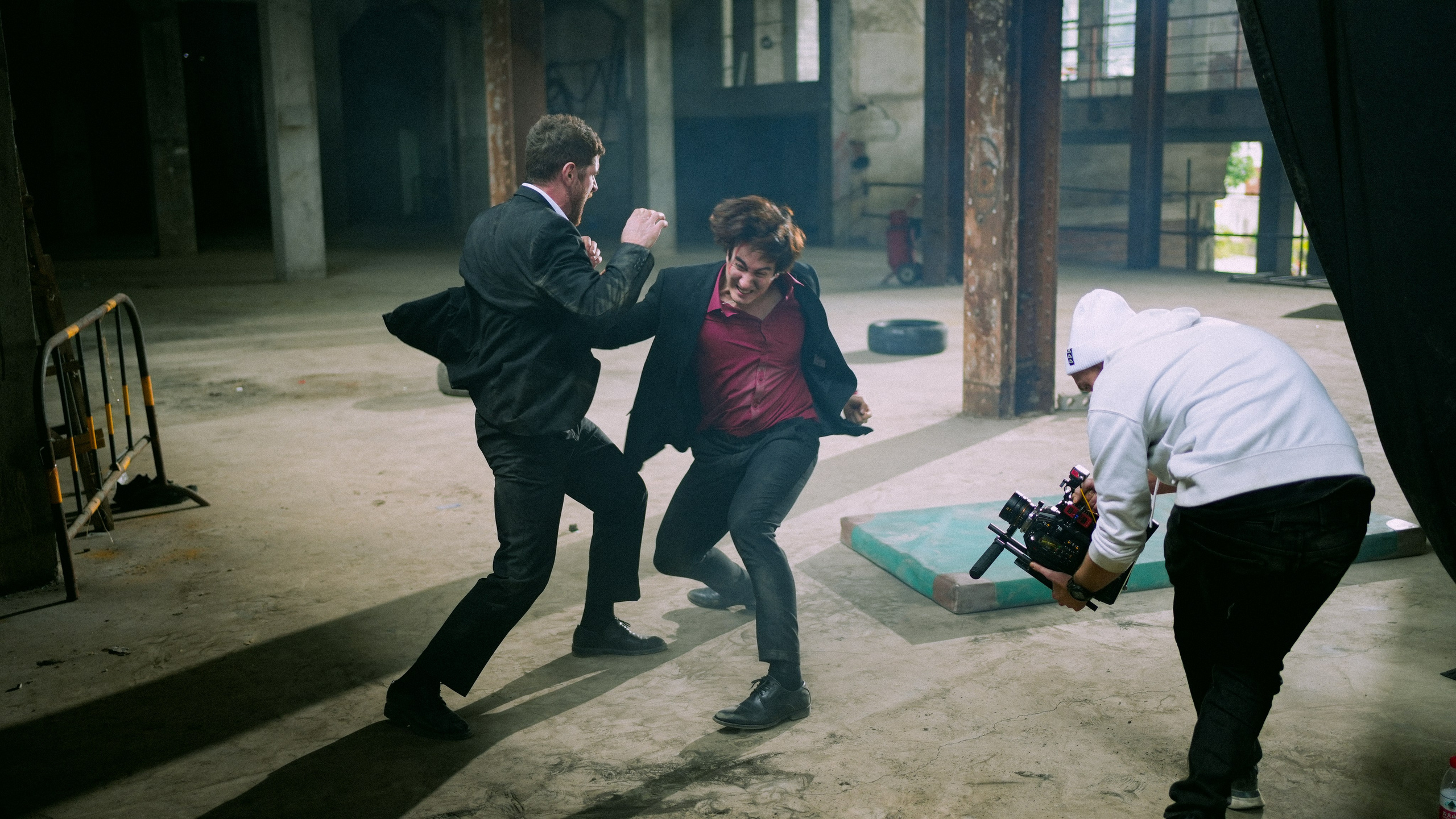 SUITS | Film Backstage. Photographer and videographer in China