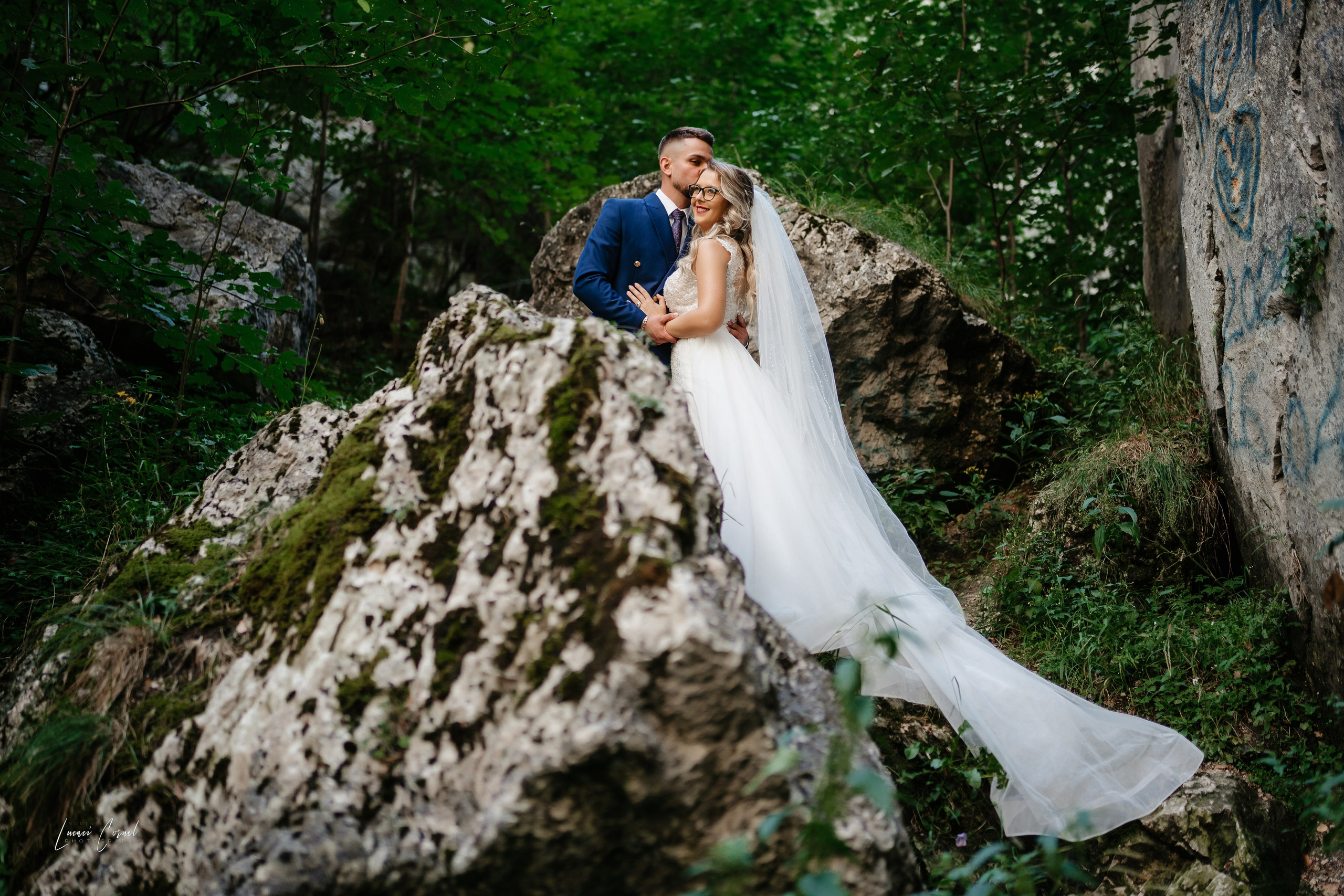 Fotograf de Nuntă Profesional — Fotografie Jurnalistică și Clasică pentru Amintiri de Neuitat. Fotograf de nuntă, corporate, botezuri, majorate și aniversări Roman, Lucaci Cornel