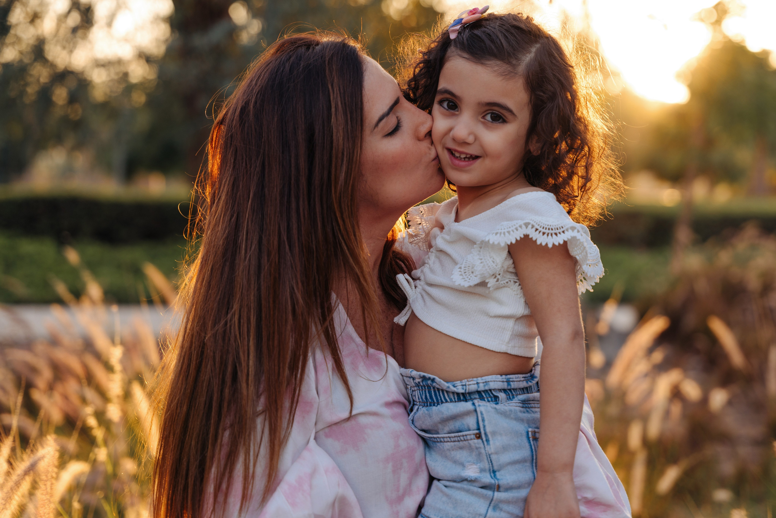 Family fun and play in the park. Angela Iakovleva — Family Photographer in Dubai