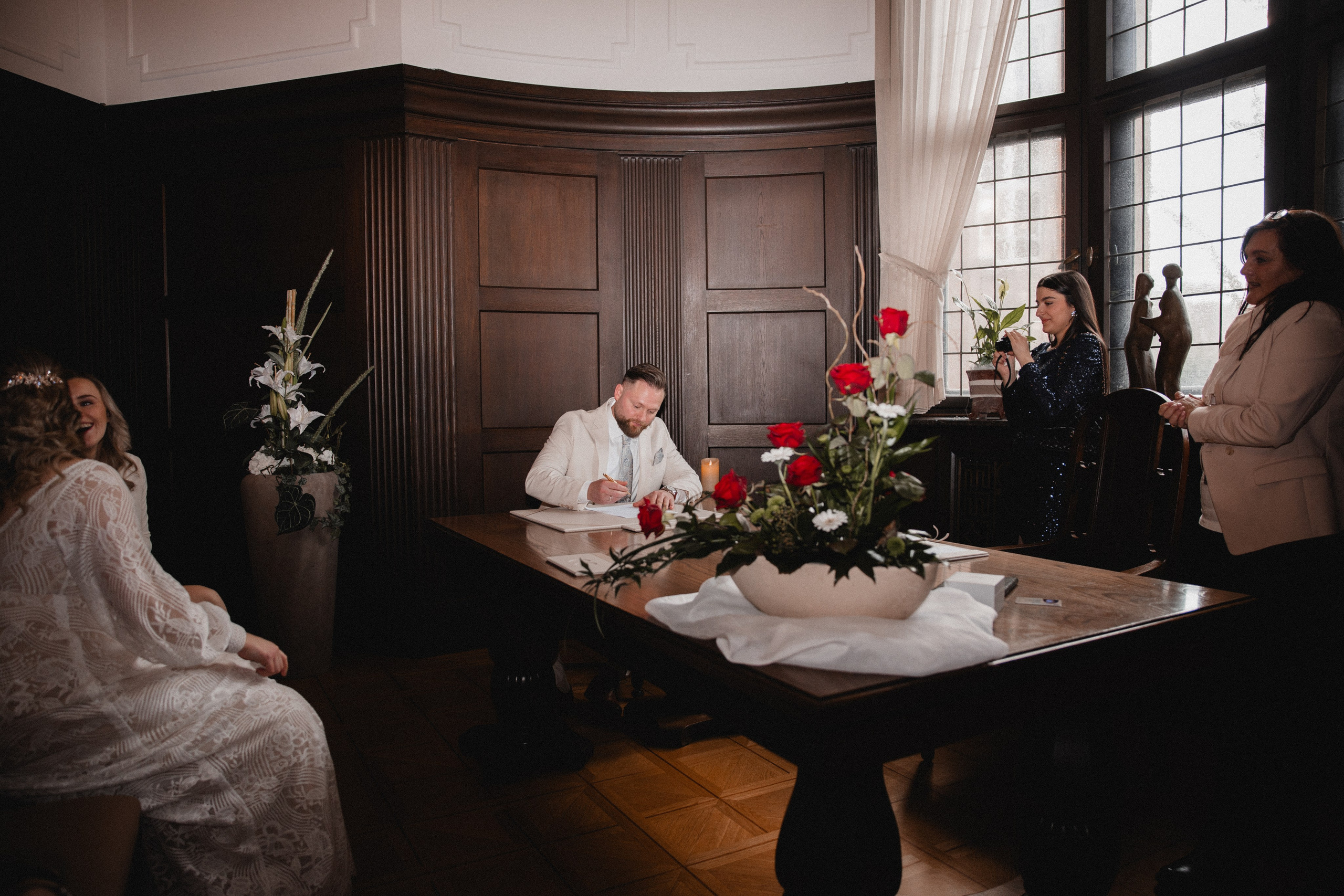 Laura & Arthur | Rathaus Herne. Photographer in Bochum Dolia Halyna