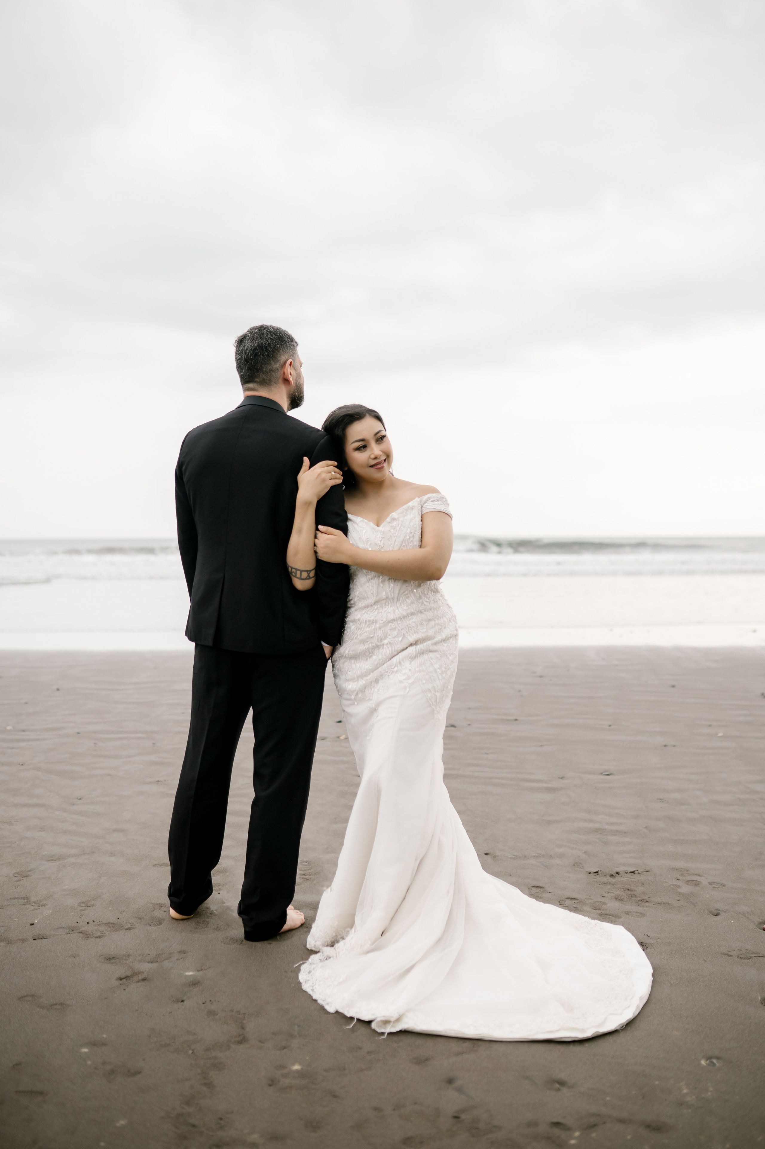 Honeymoon Photoshoot in Bali. Female Photographer in Bali