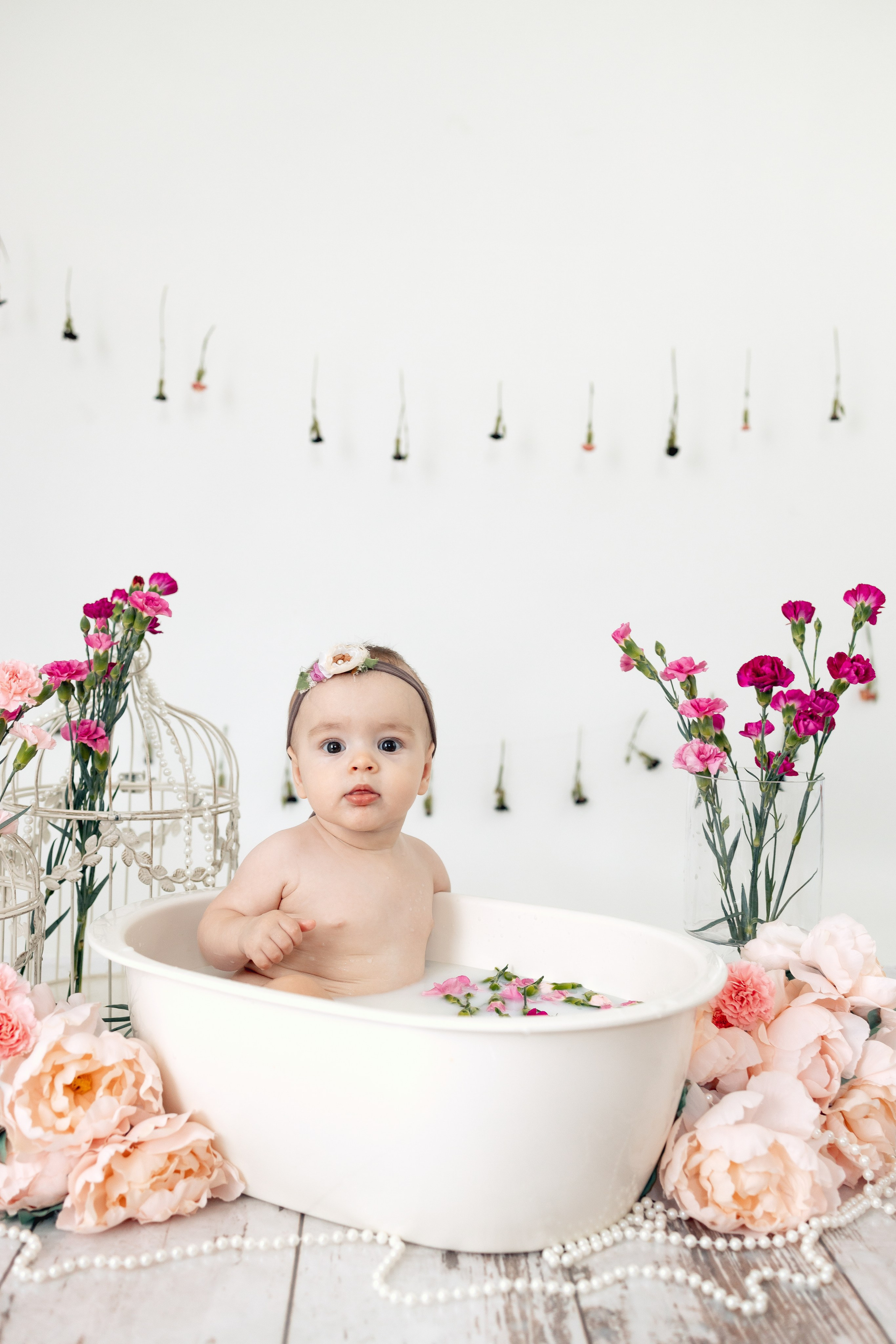 Milk bath. Anaeliseevaphoto.com