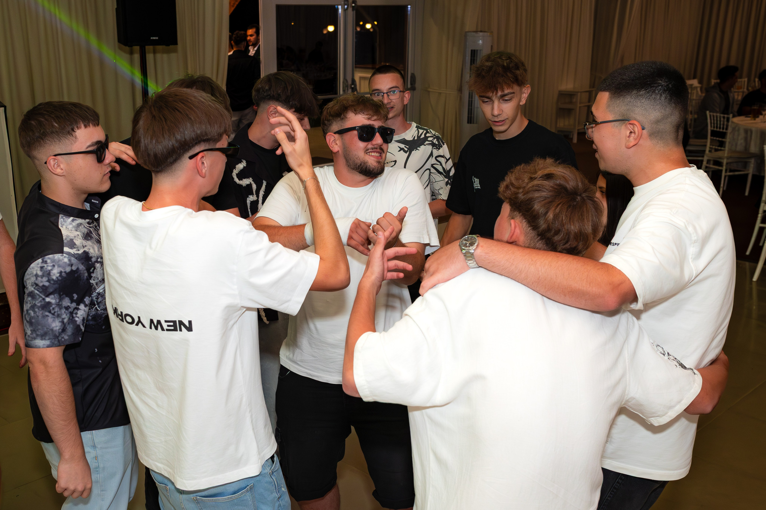 Majorat Denis. Ionut Brehuescu — Fotograf