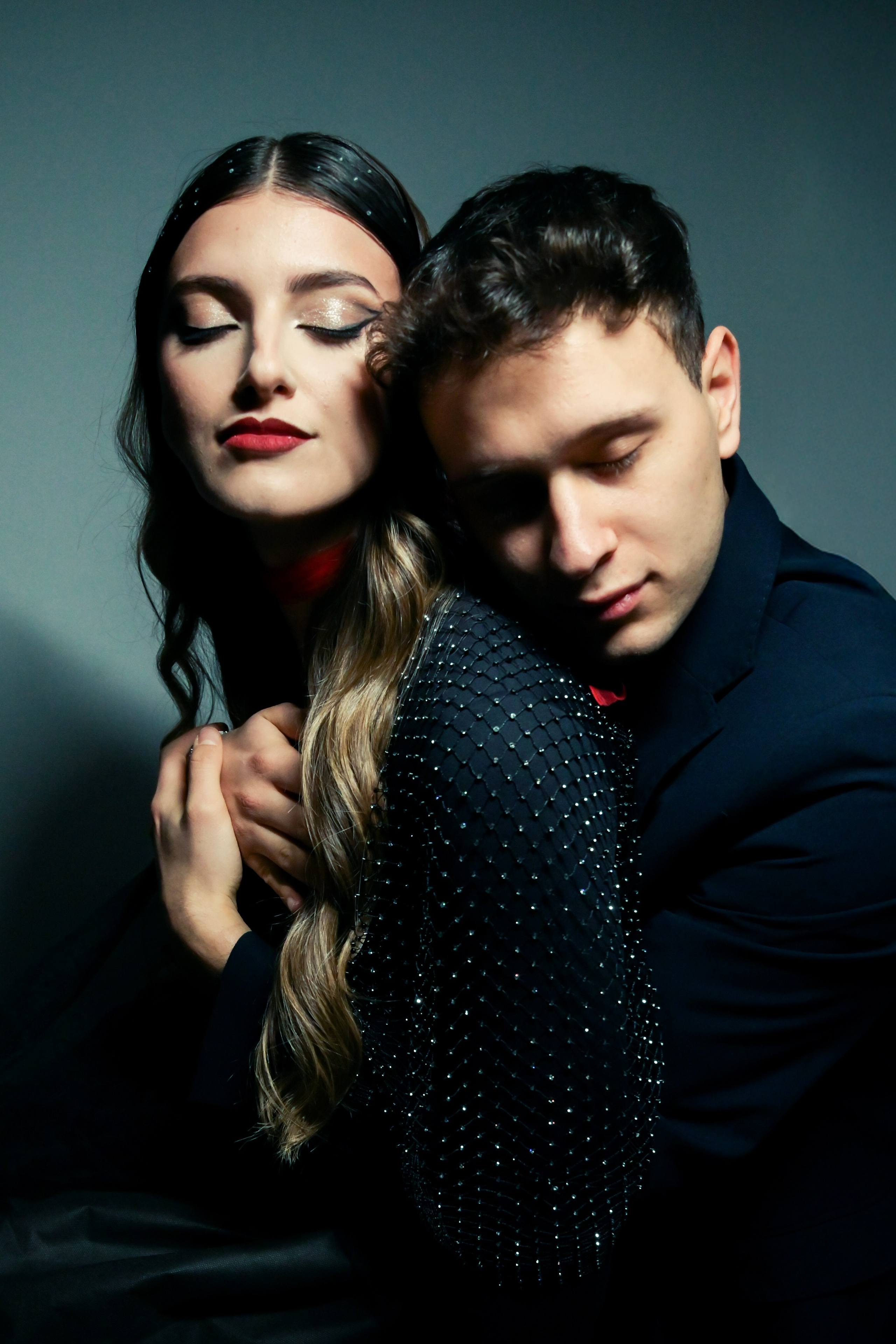 quanto puo essere intenso un abbraccio e quanto può esprimere l'amore delle persone  