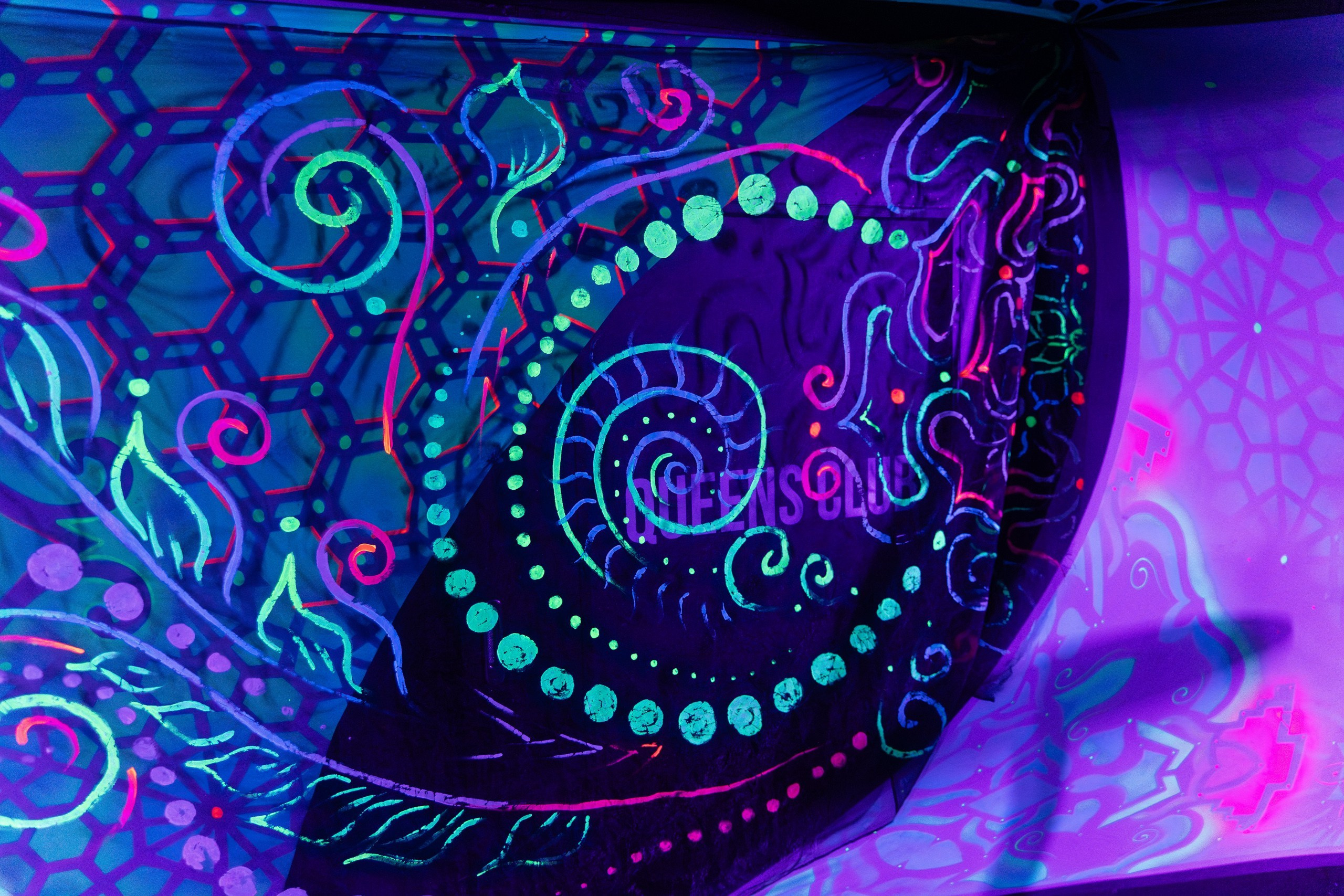 Nibirus People Techno Party Photography - 808Media. 808Media – Professionelle Foto- und Videografie für Restaurants, Hotels, Events und Hochzeiten in Innsbruck und Tirol