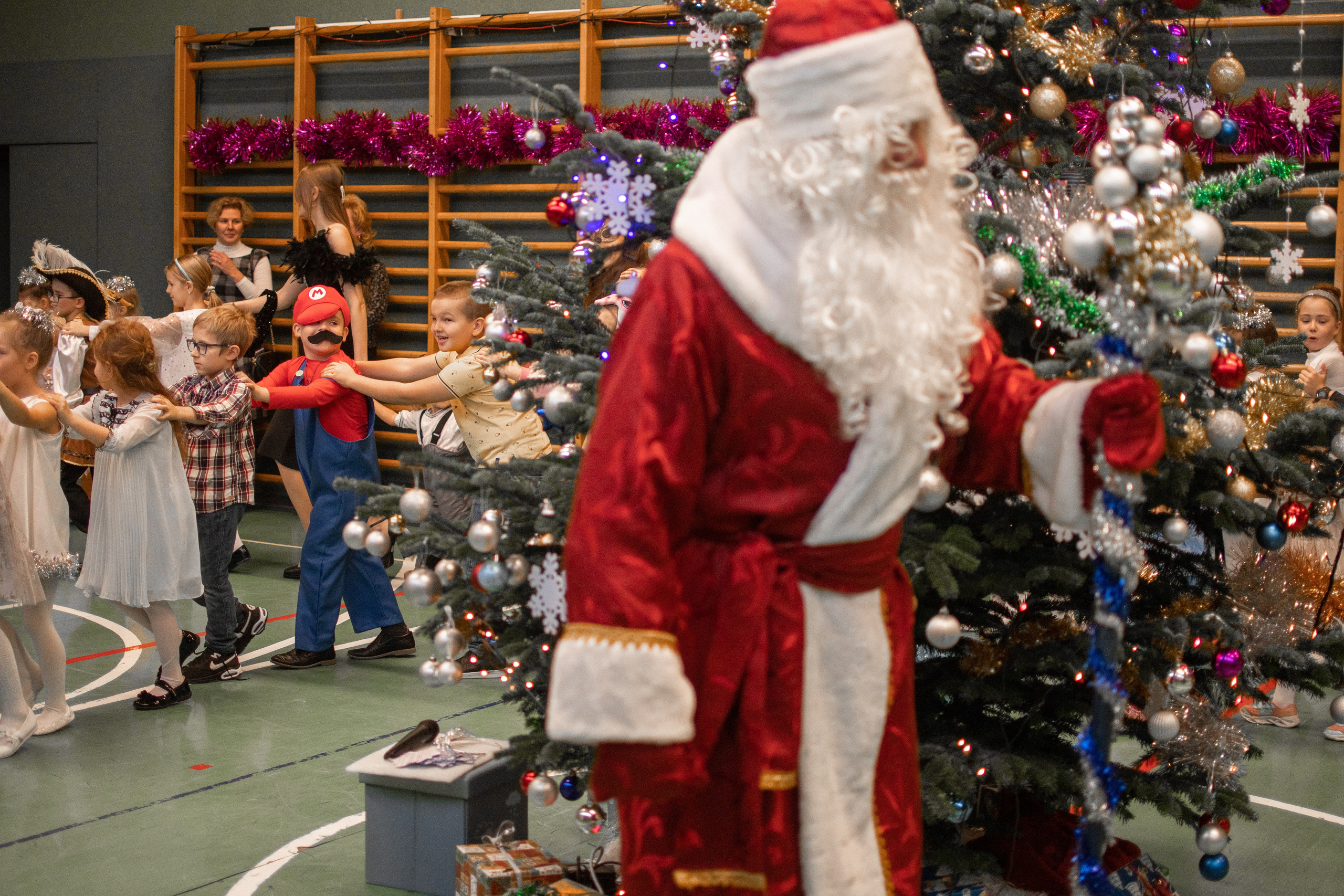 Новогодний хоровод. Семейный и детский фотограф