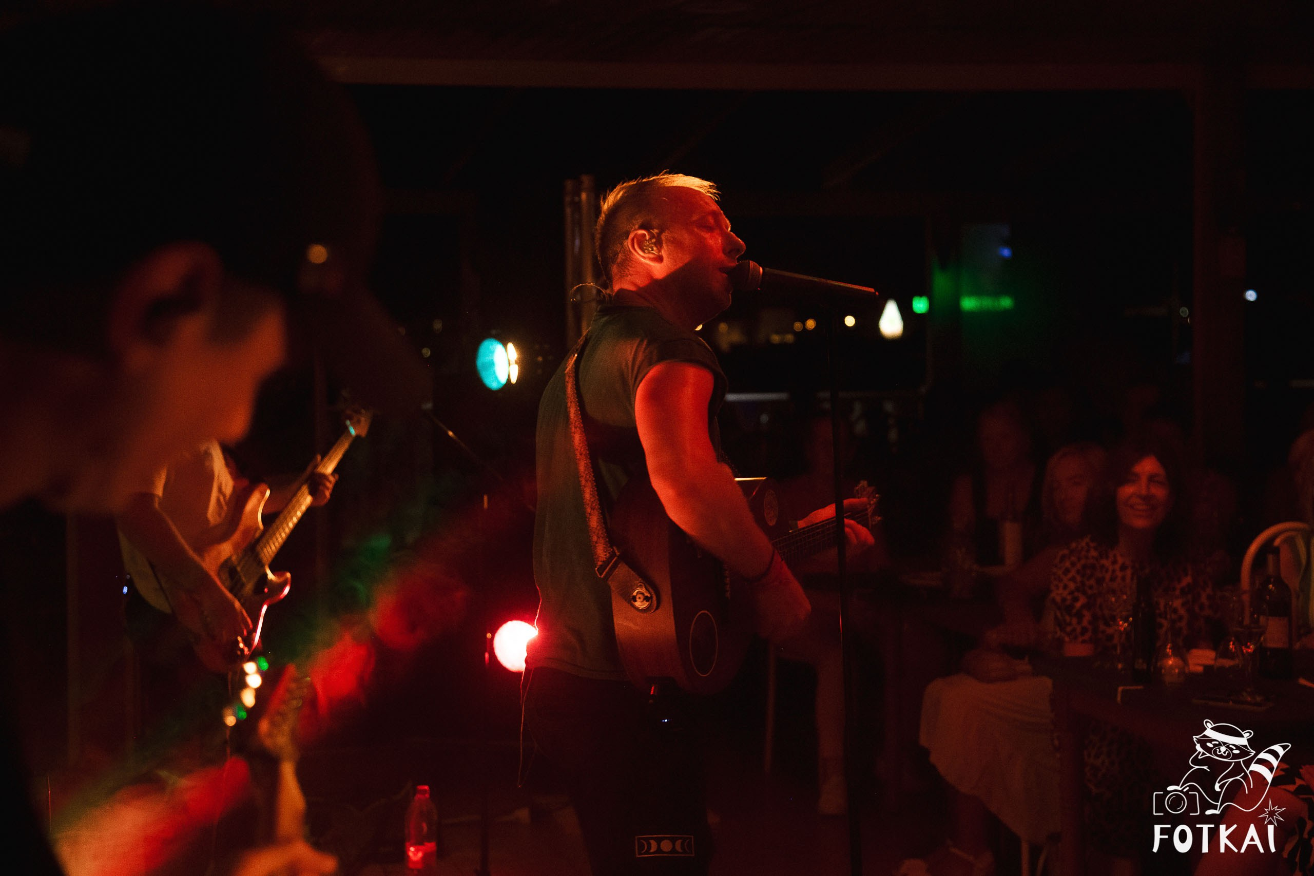 Ultimate Coldplay en Restaurante Los Cucalos: Reportaje fotográfico 17.09.25 | FOTKAI