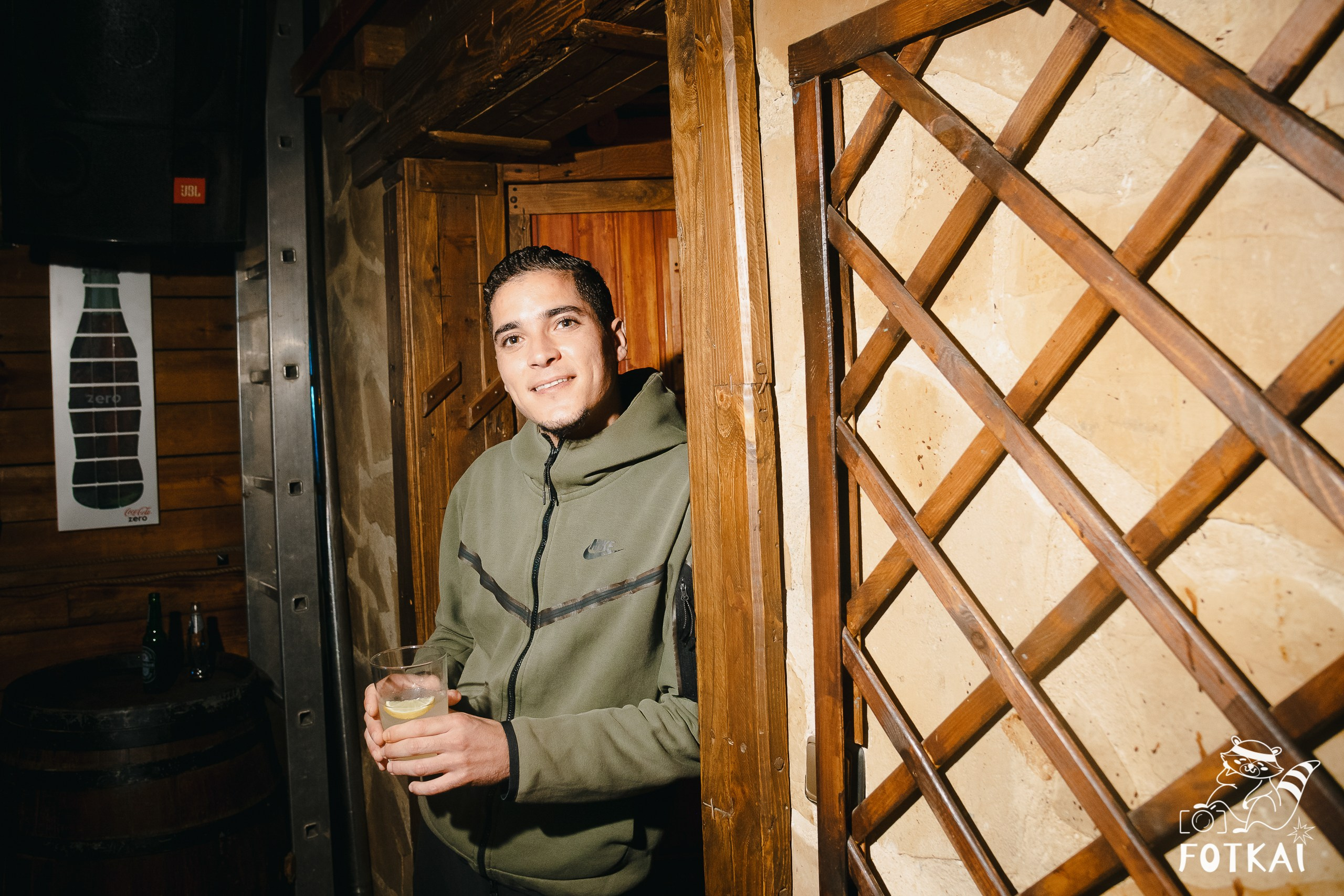 Фоторепортаж JAM Night в El Paso Bar, Torrevieja — живая музыка и атмосфера Коста-Бланки | FOTKAI