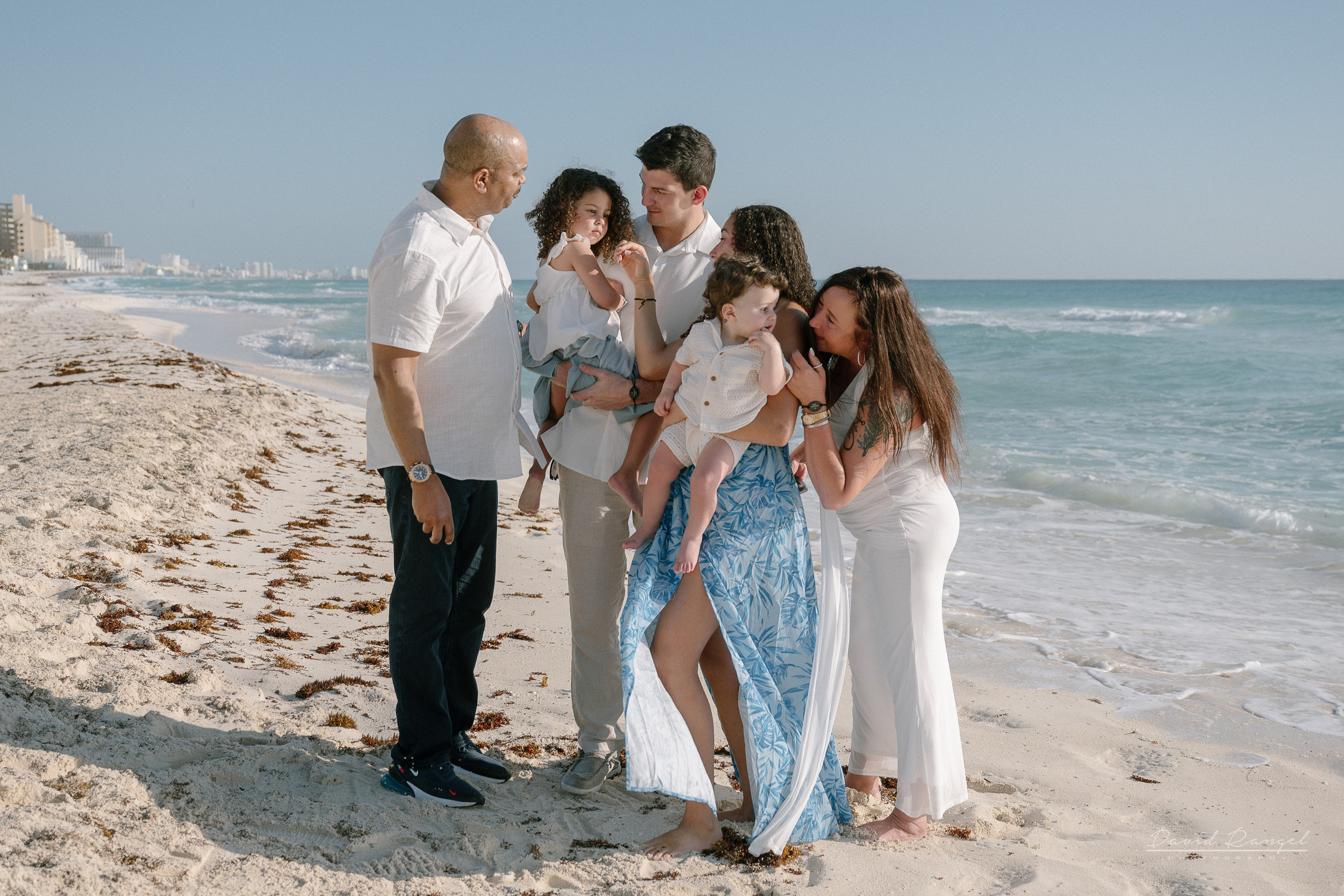 Gabi Guilliod — Family Session — Playa Delfines. Destination wedding photographer based in Cancun and Riviera Maya with service worldwide