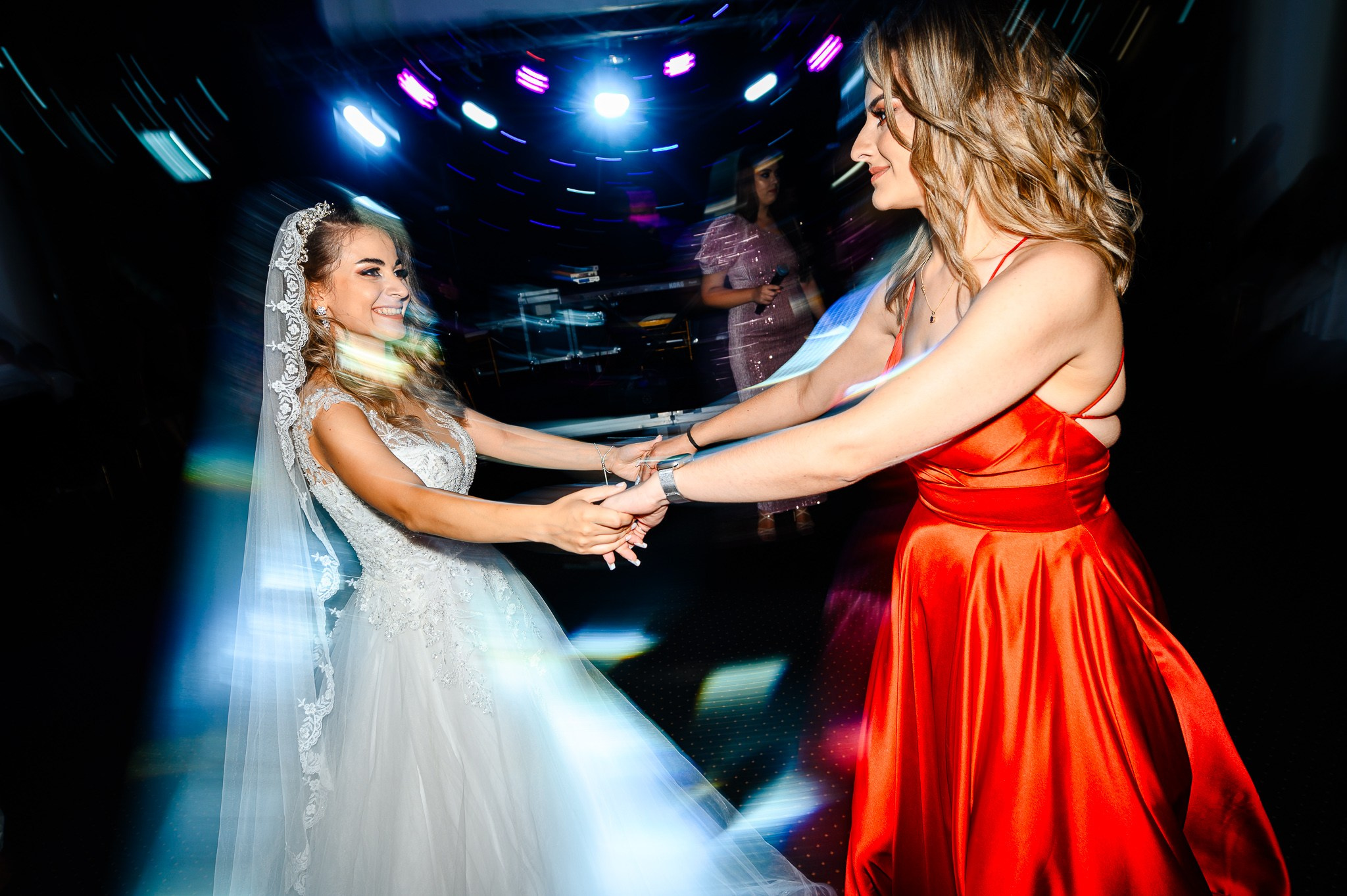 Carmen & Ciprian. Mugurel Olteanu Fotograf