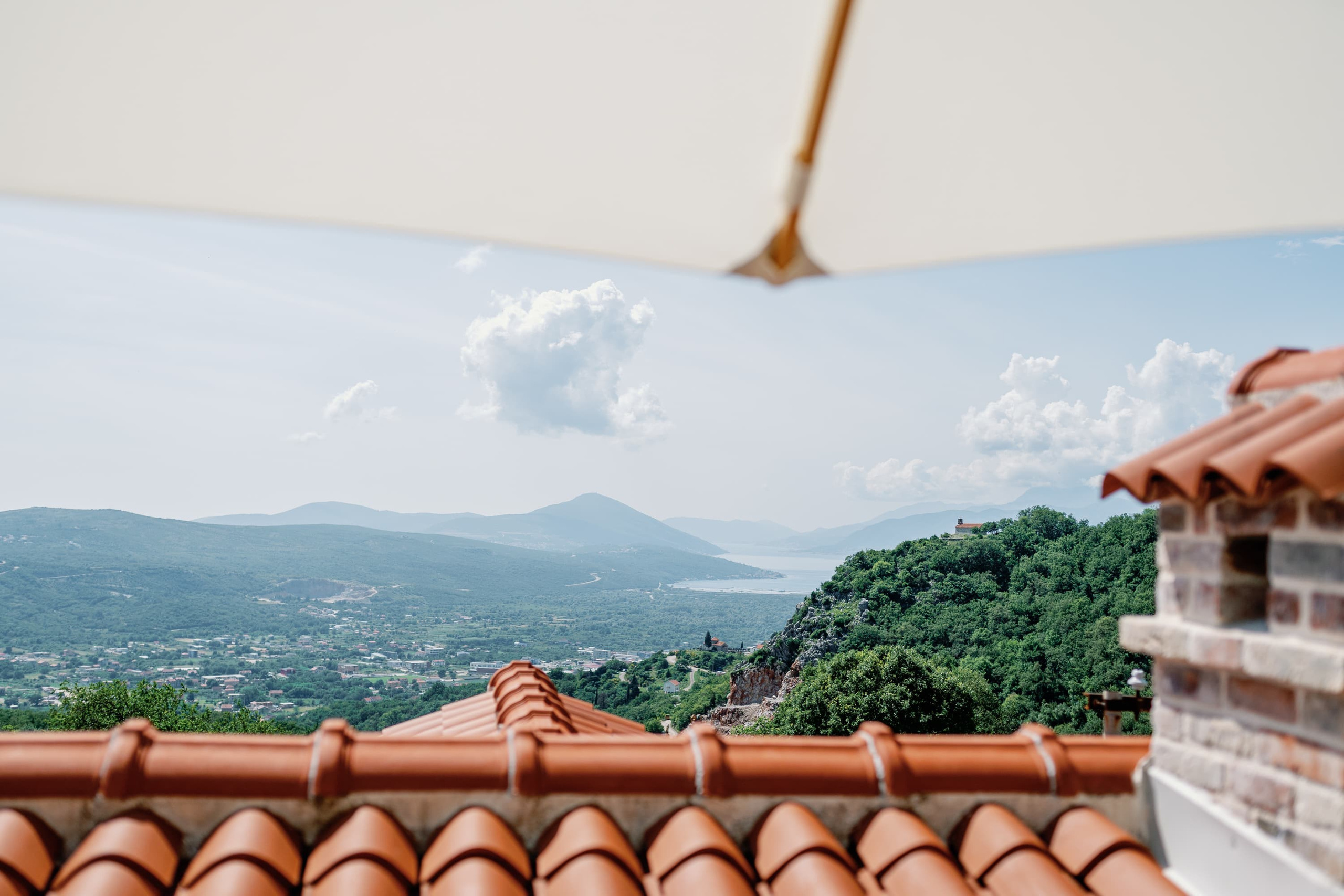Real Estate Photography. Montenegro. EVAN ARISTOV WEDDING PHOTOGRAPHY — Seattle Wedding Photographer