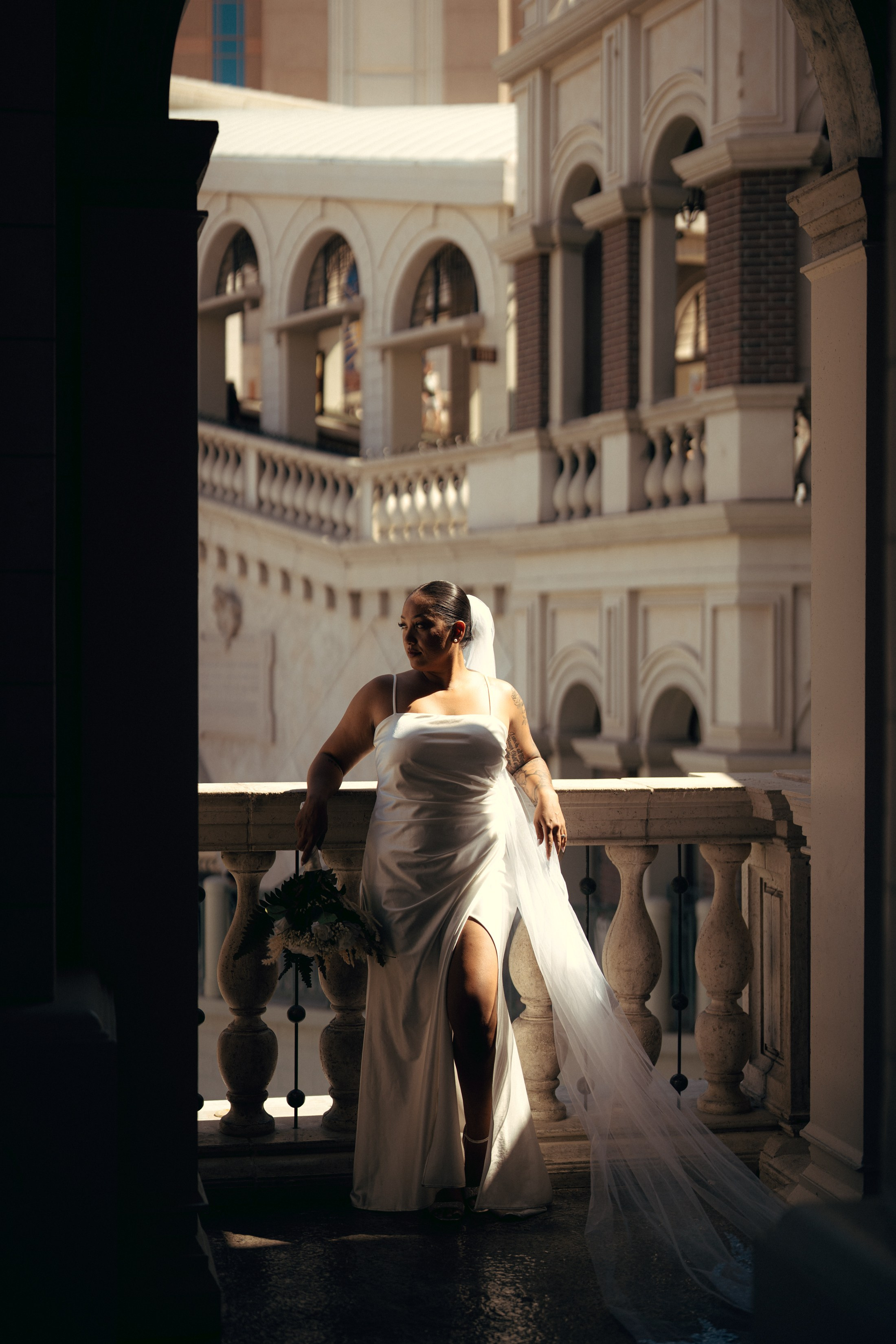 Noelani&Alex. Wedding & elopement photographer Viktoriya Kravtsov. Las Vegas