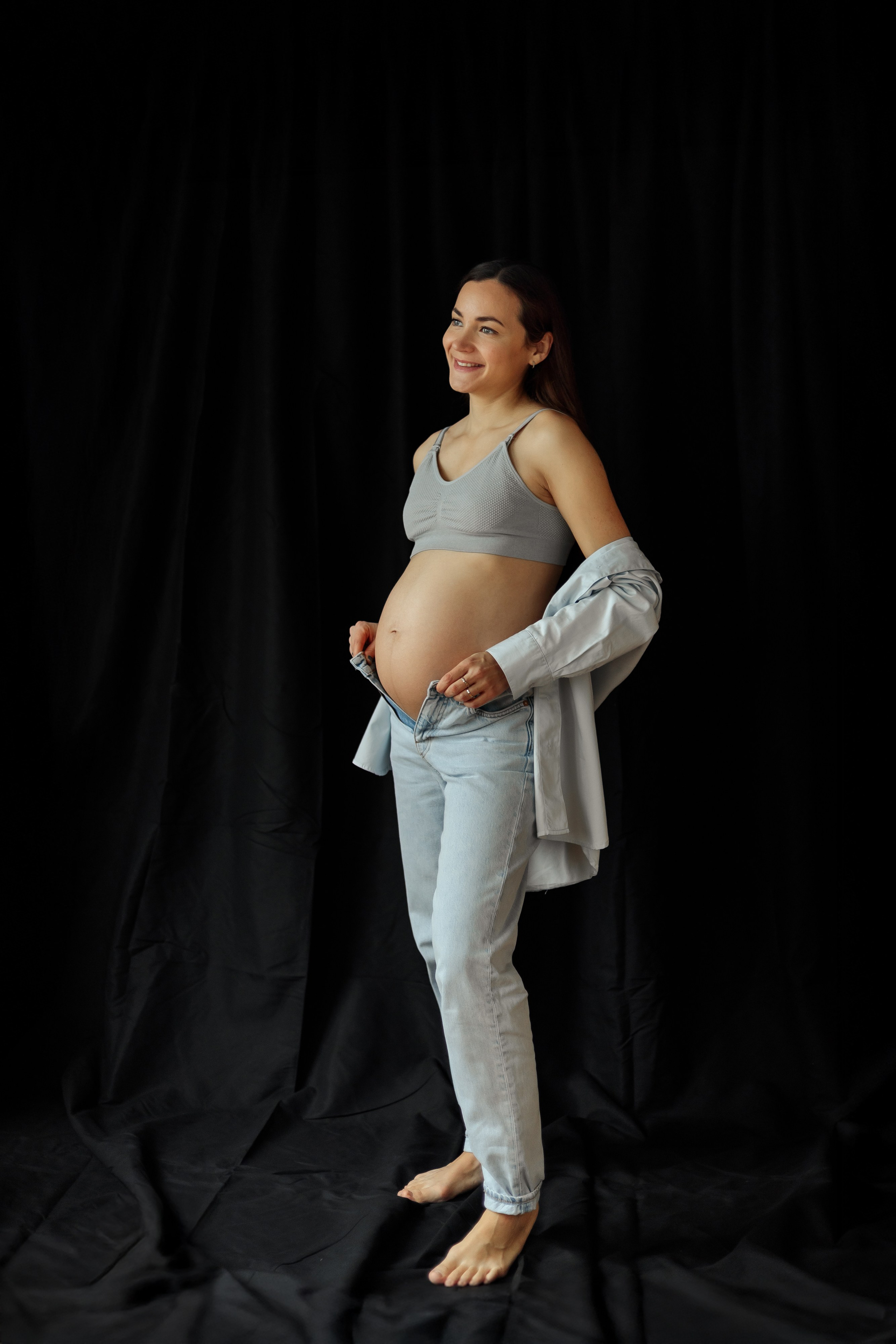 Pregnancy shooting at home. Elena Gorobets. Photographer in Zagreb