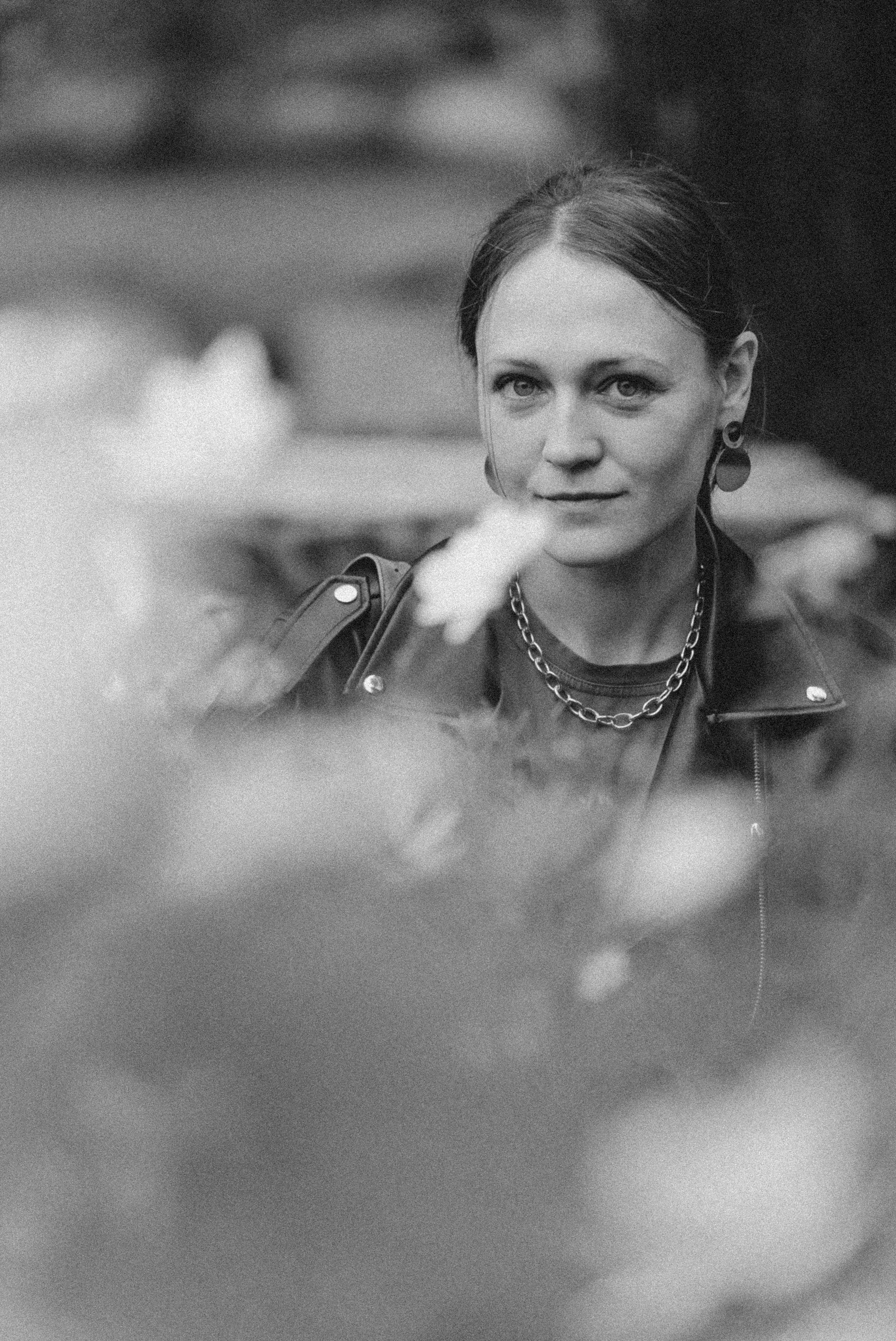 2025. Стрит-фотография, полная абсурда, идиотизма и красоты