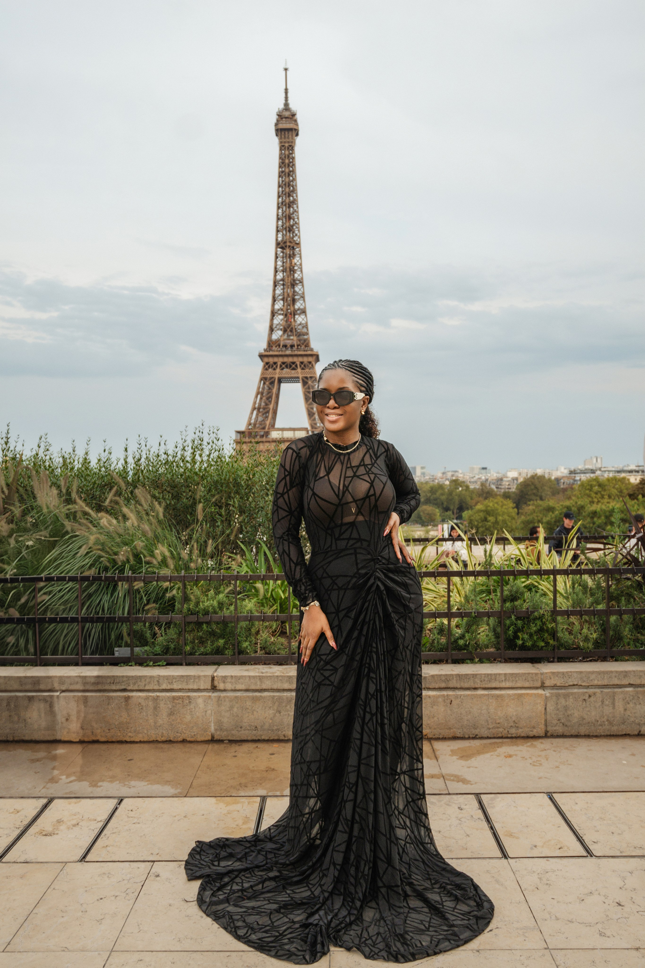 Juanita (1 hour). Photographer in Paris|Solo and groups, portraits & content, couples photo-shoot in Paris at the best locations